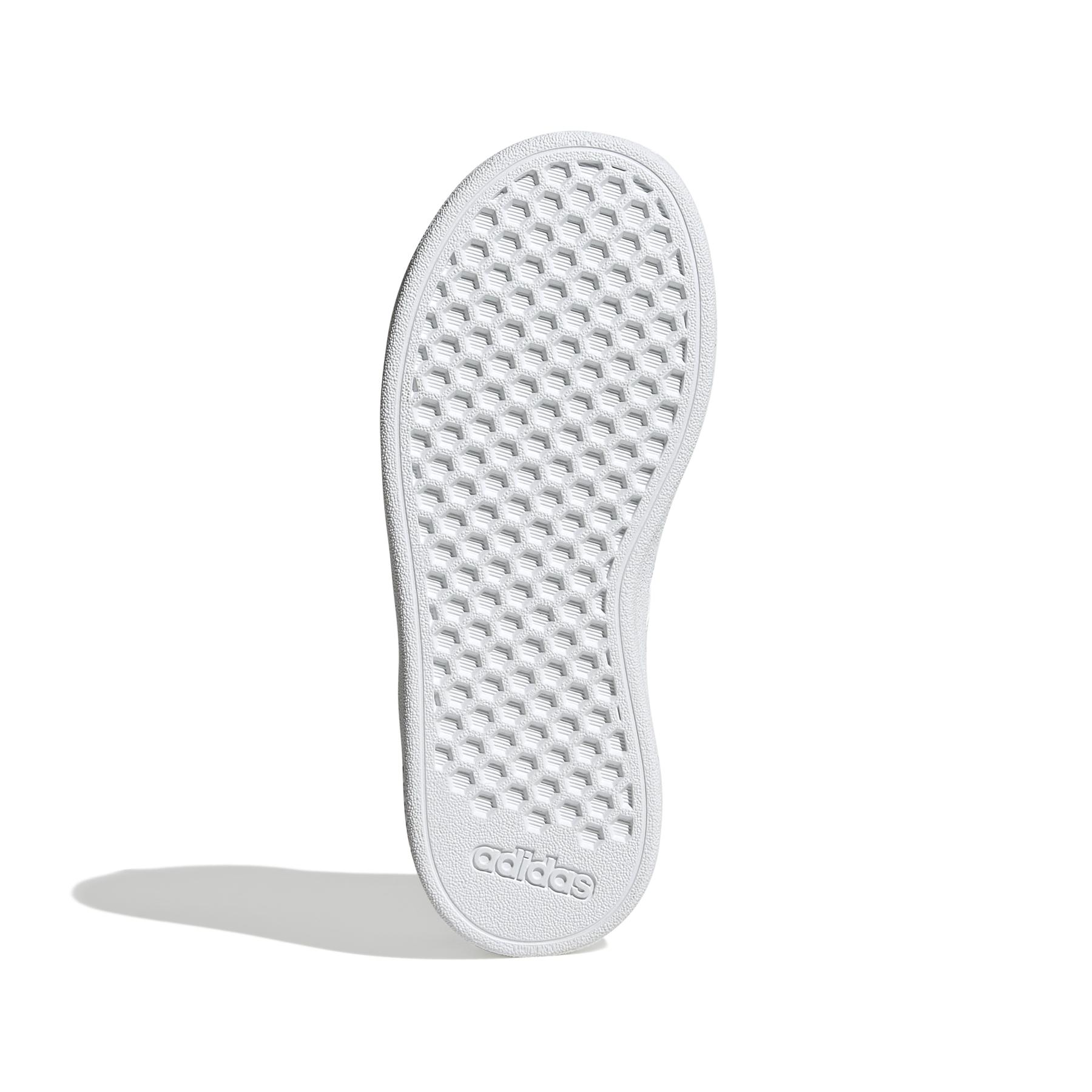 product/a/d/adidas-originals_gw6503_4_footwear_photography_bottom_view_white_000.jpg