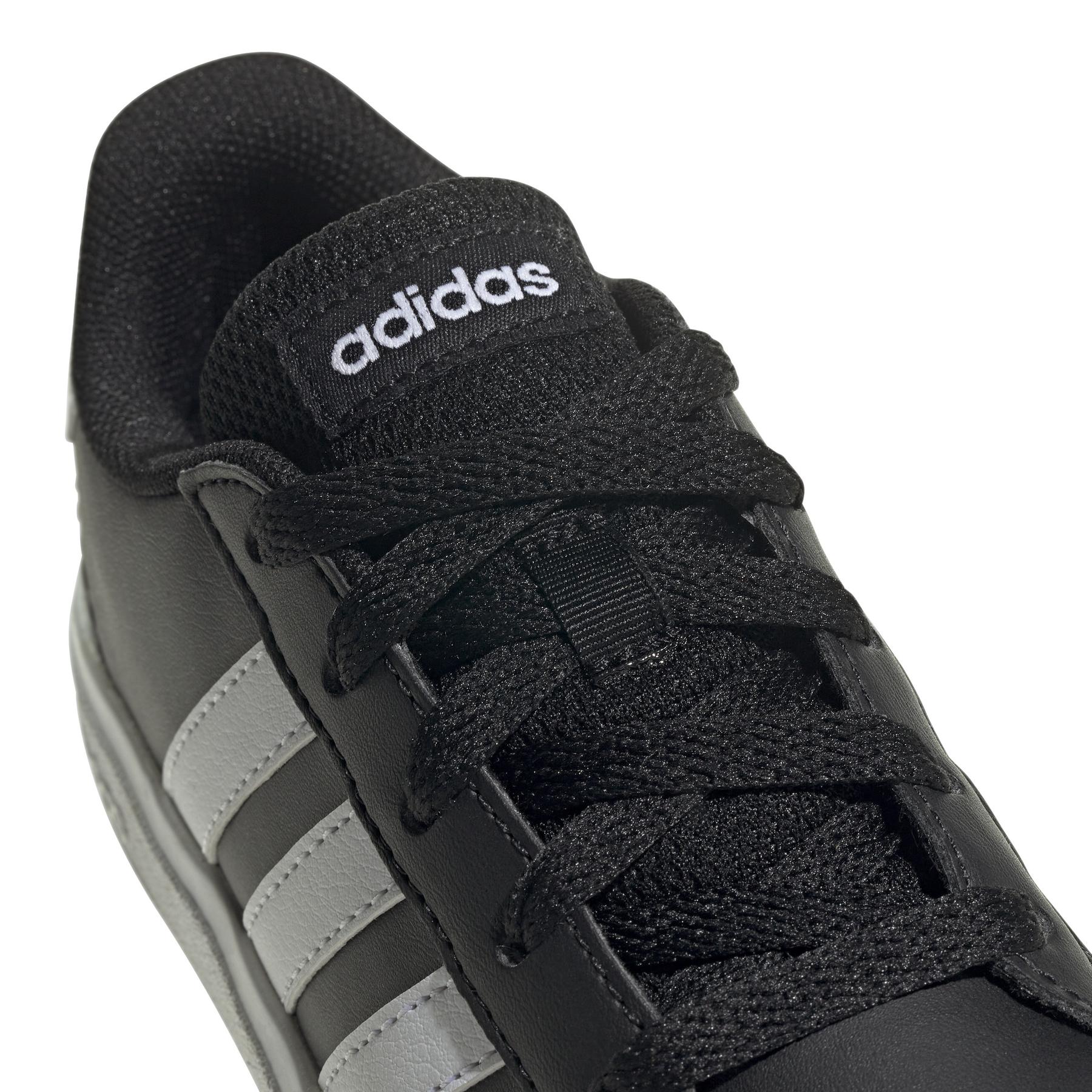 product/a/d/adidas-originals_gw6503_8_footwear_photography_detail_view_1_white_000.jpg