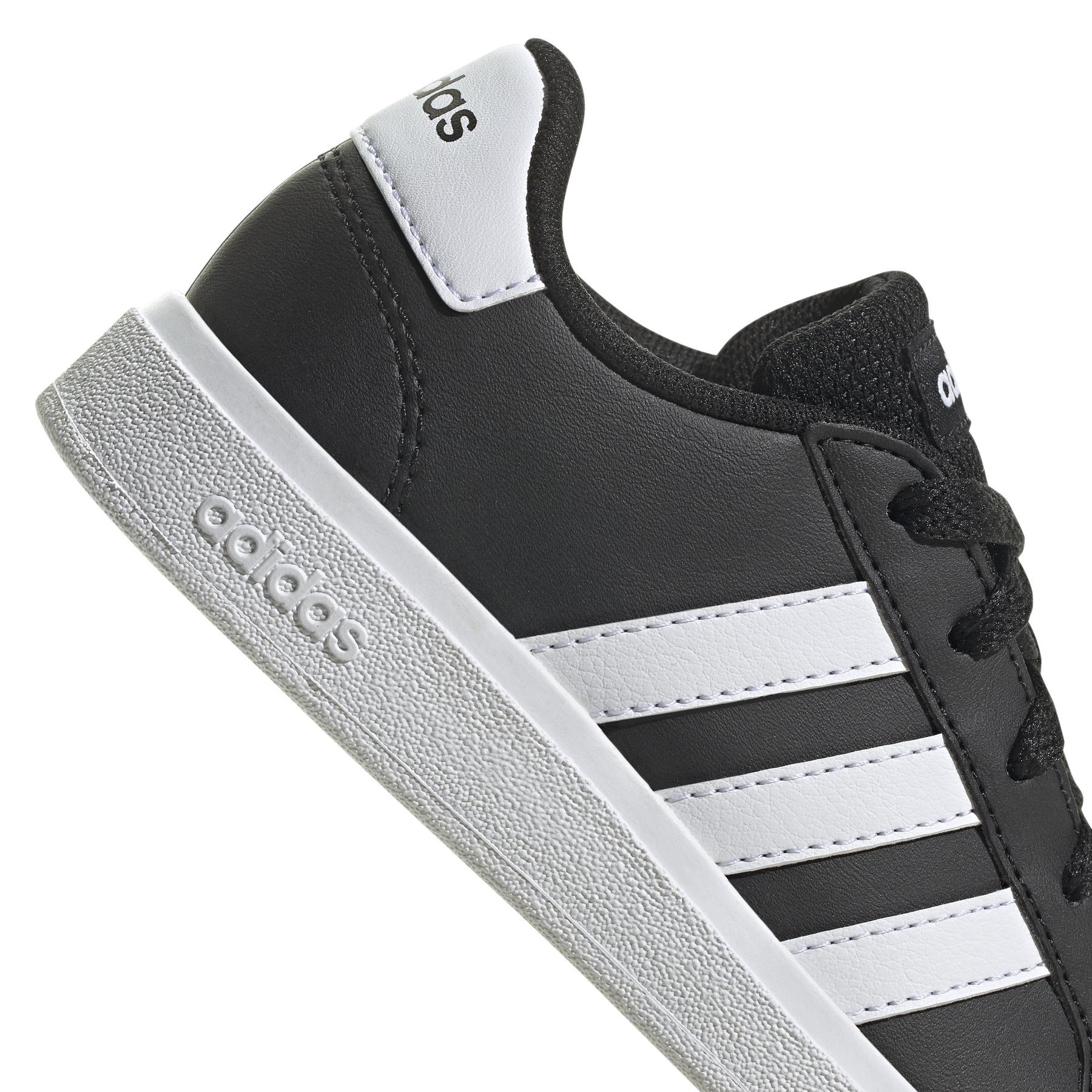 product/a/d/adidas-originals_gw6503_9_footwear_photography_detail_view_2_white_000.jpg