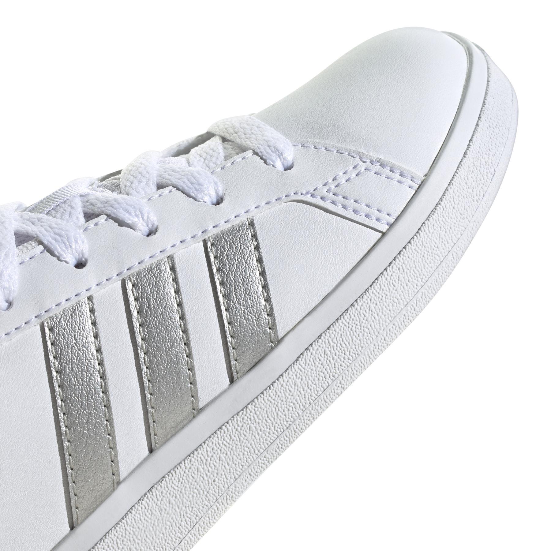 product/a/d/adidas-originals_gw6506_8_footwear_photography_detail_view_1_white_000.jpg