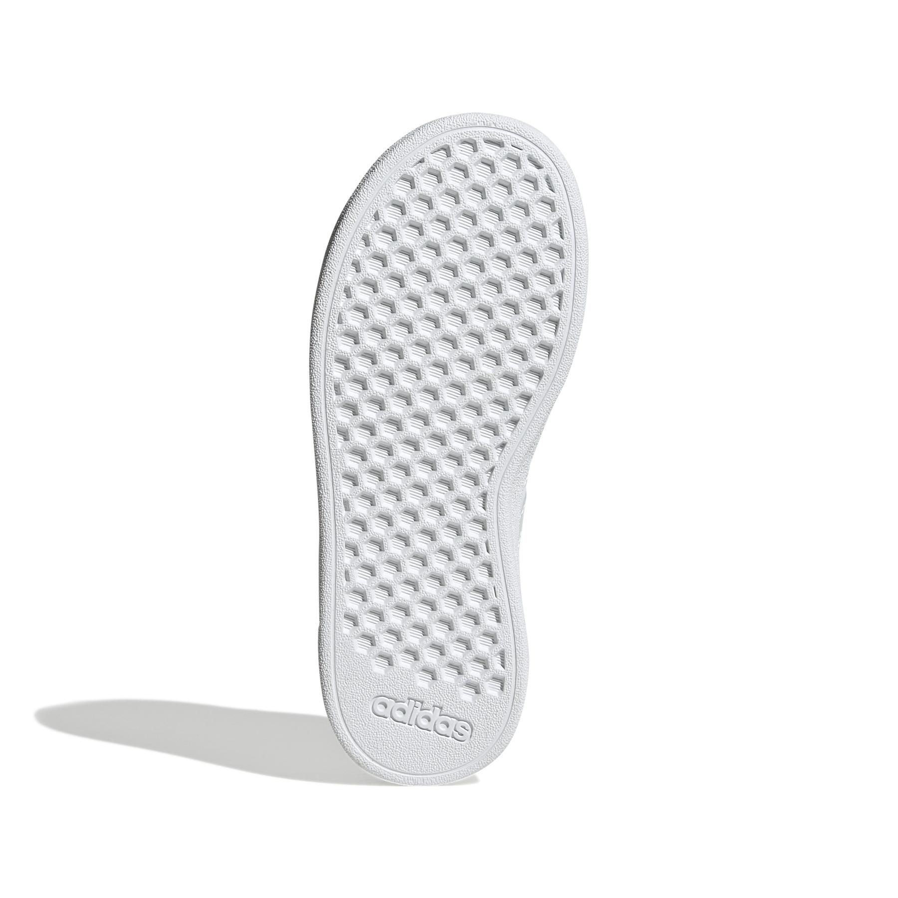 product/a/d/adidas-originals_gy2326_4_footwear_photography_bottom_view_white_000.jpg