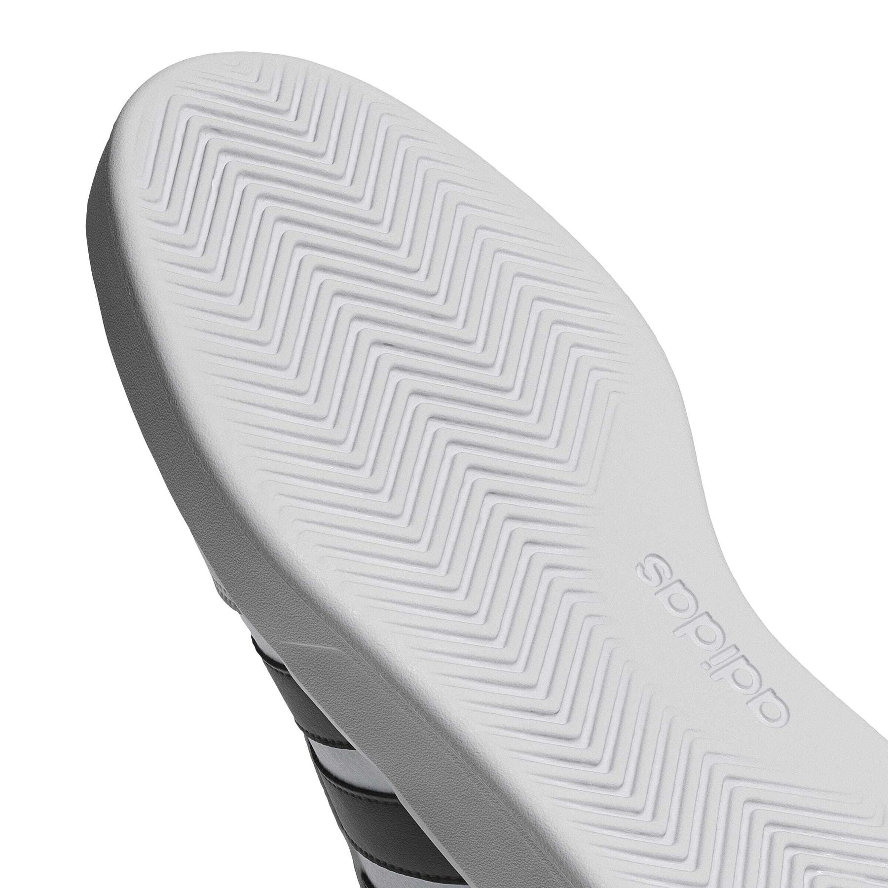 product/a/d/adidas-originals_jr3547_9_footwear_photography_detail_view_2_white.jpg
