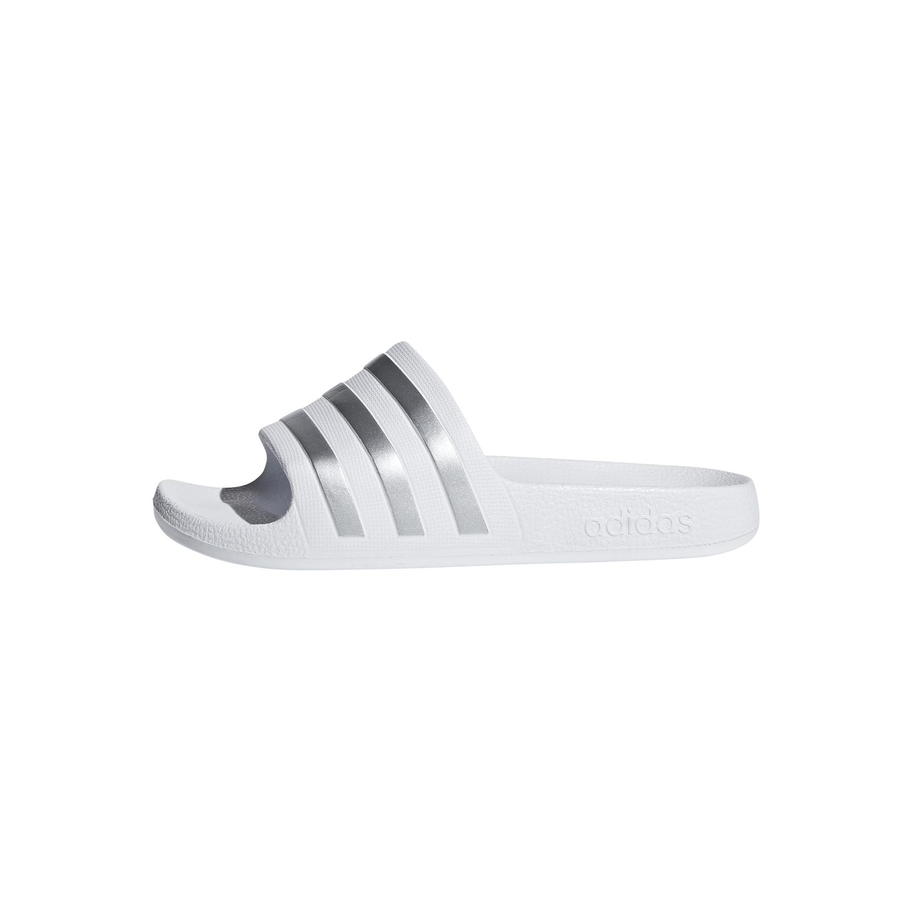 product/a/d/adidas_f35555_13_footwear_photography_left_side_center_lateral_view_white-nw112824.jpg