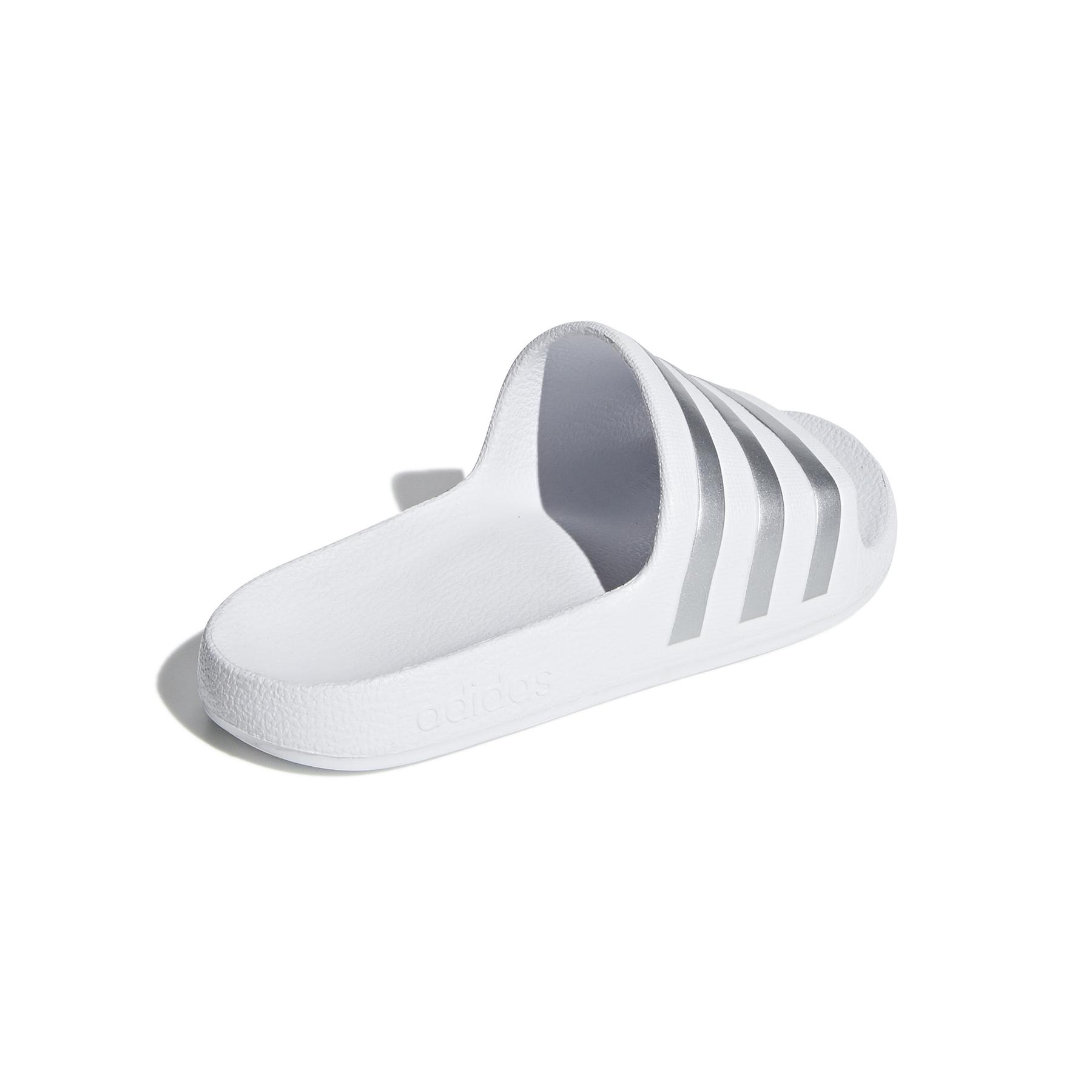 product/a/d/adidas_f35555_7_footwear_photography_back_lateral_top_view_white-nw112824.jpg