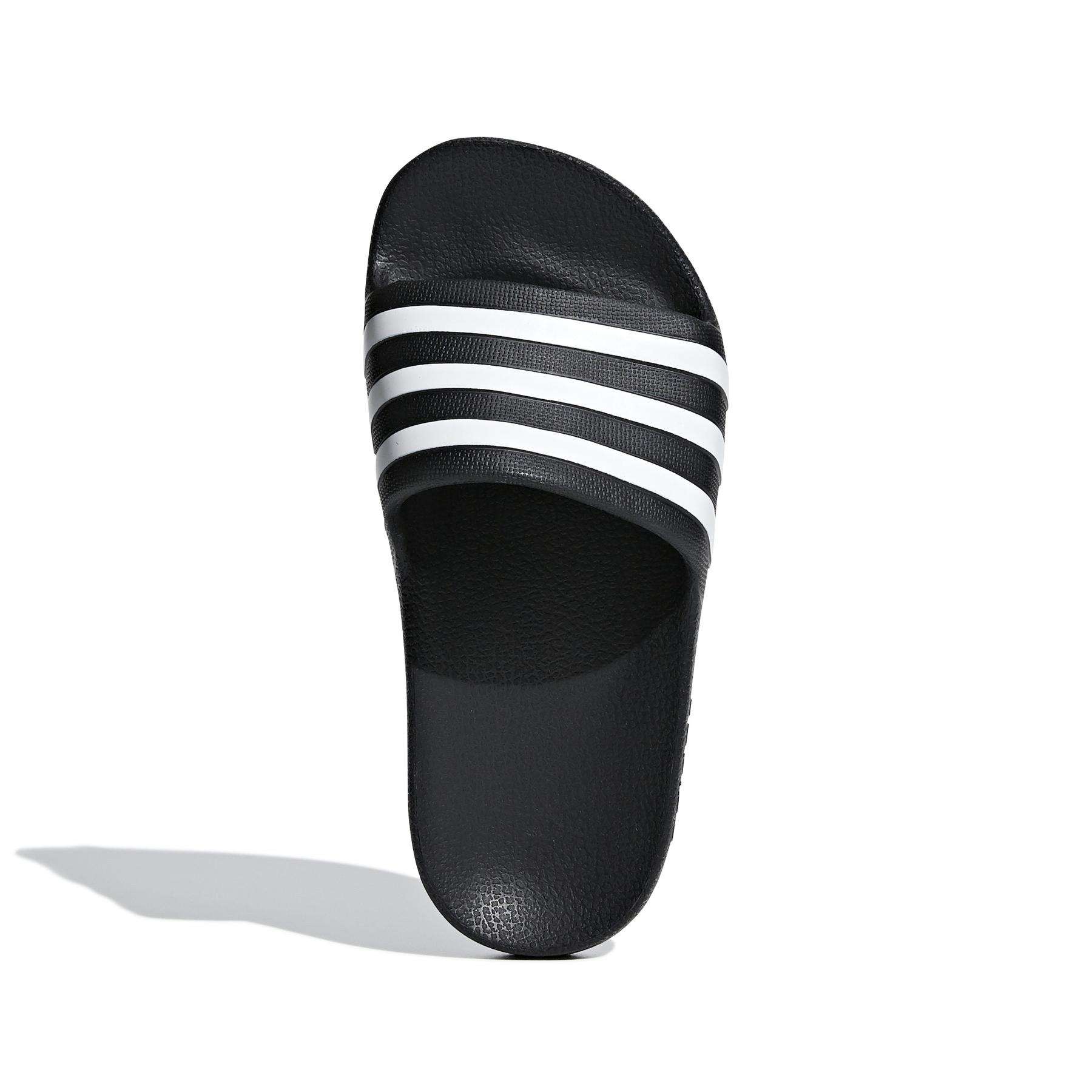 product/a/d/adidas_f35556_3_footwear_photography_top_portrait_view_white-nw112824.jpg