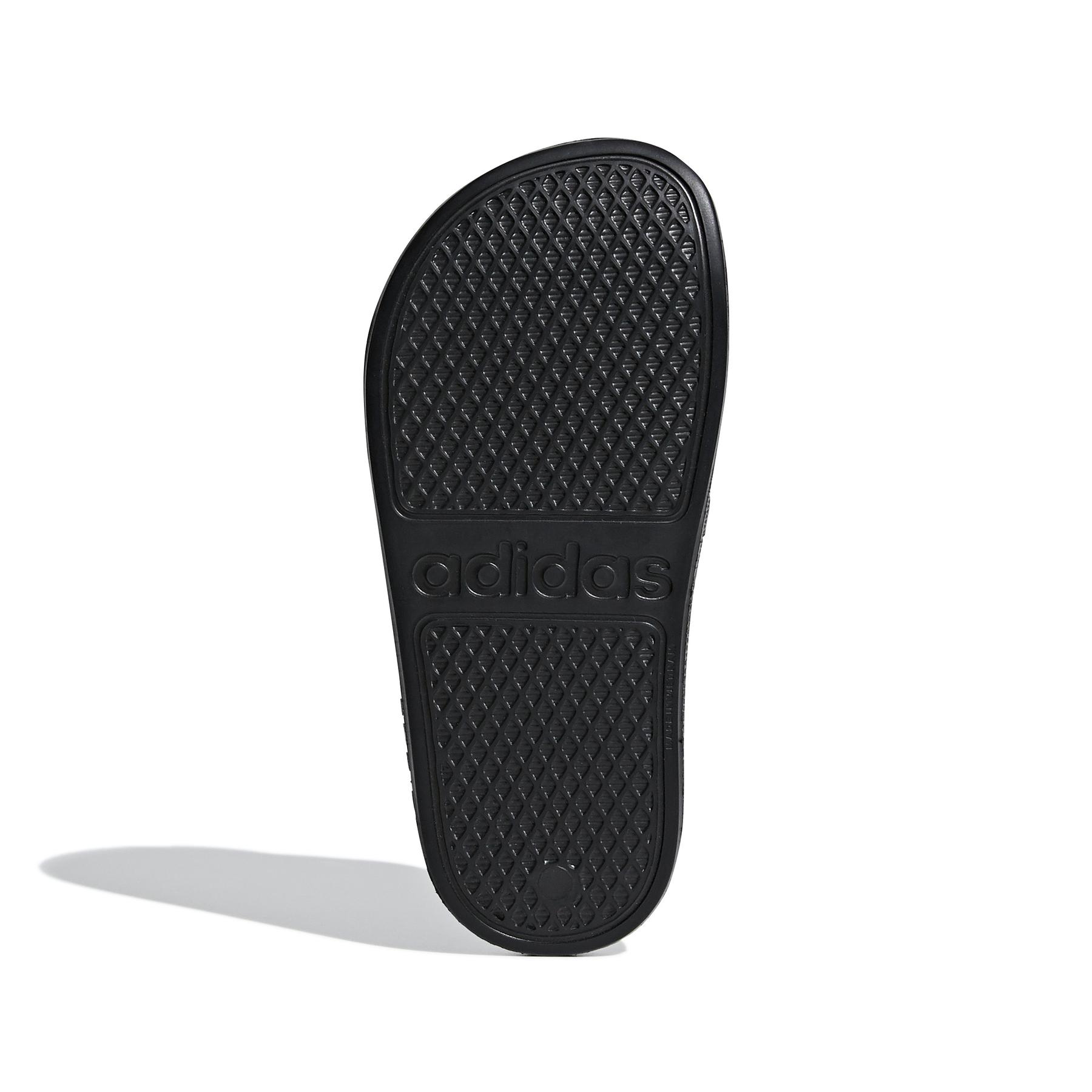 product/a/d/adidas_f35556_4_footwear_photography_bottom_view_white-nw112824.jpg