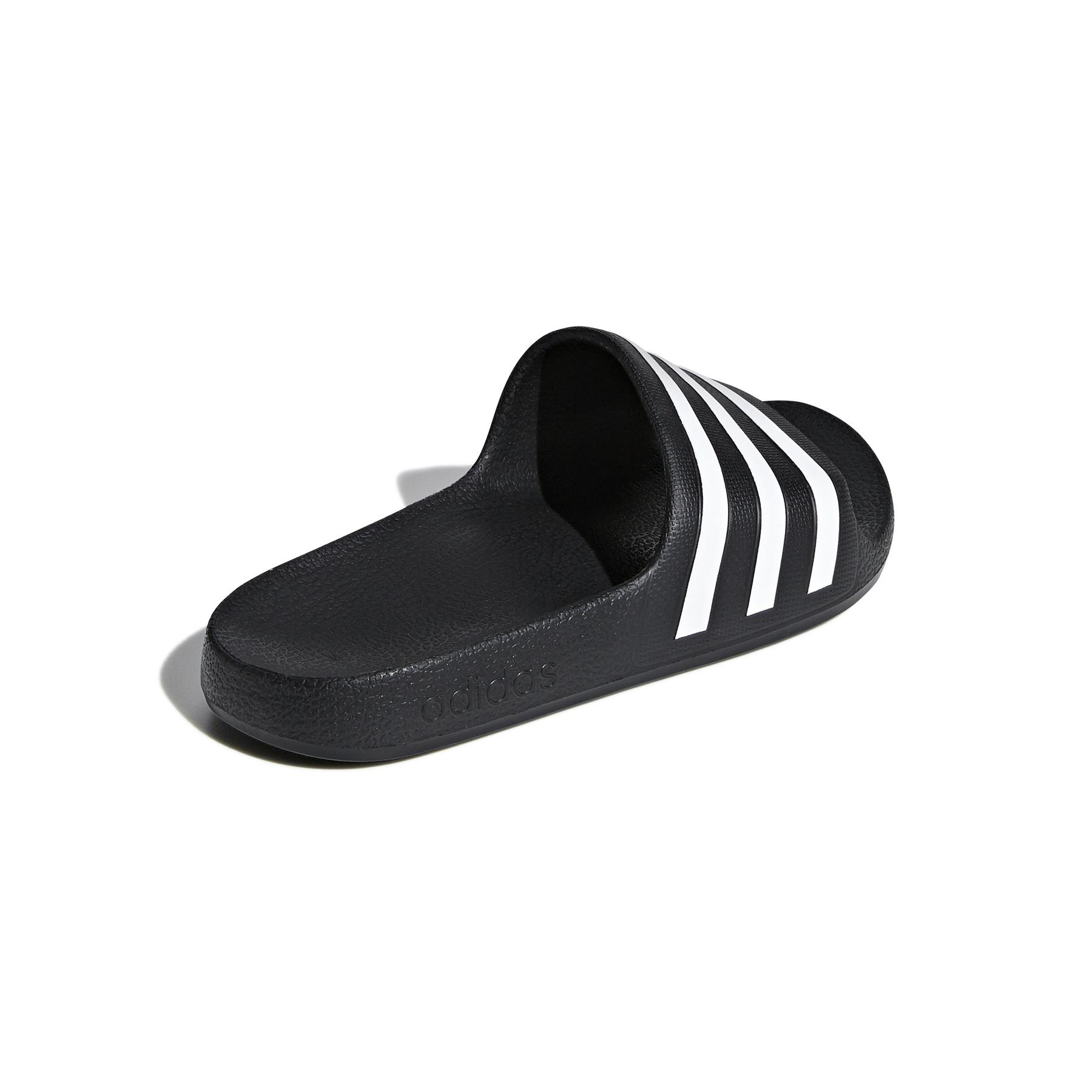 product/a/d/adidas_f35556_7_footwear_photography_back_lateral_top_view_white-nw112824.jpg