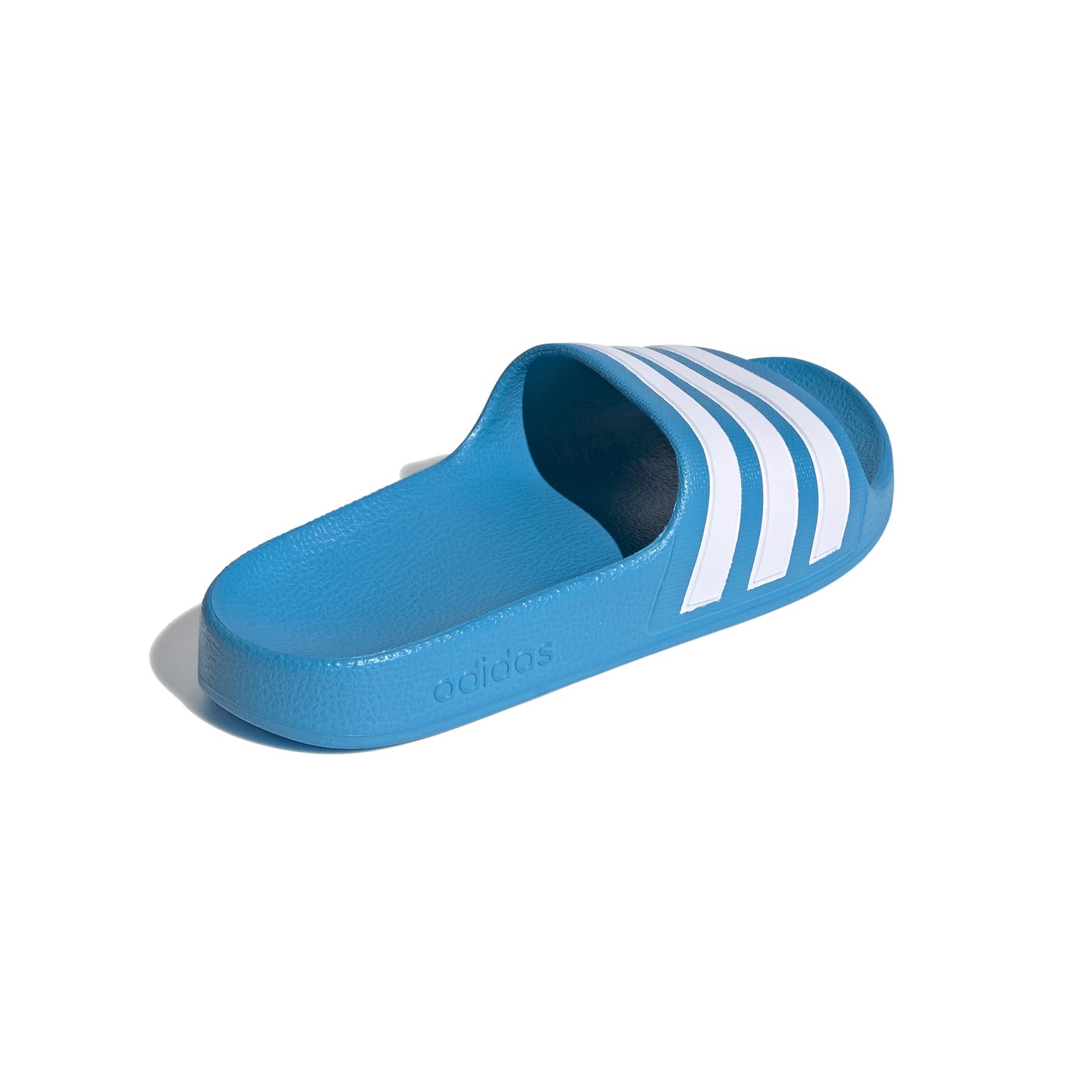 product/a/d/adidas_fy8071_7_footwear_photography_back_lateral_top_view_white-new0201.jpg
