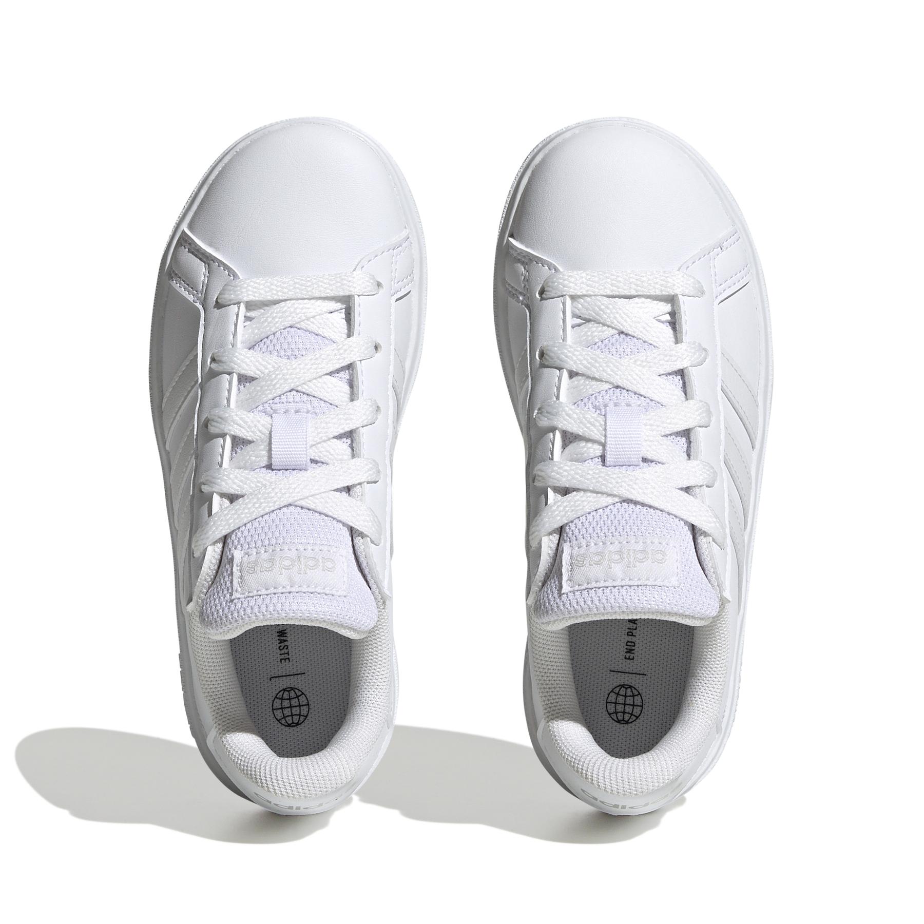 product/a/d/adidas_fz6158_3_footwear_photography_top_portrait_view_white_000.jpg