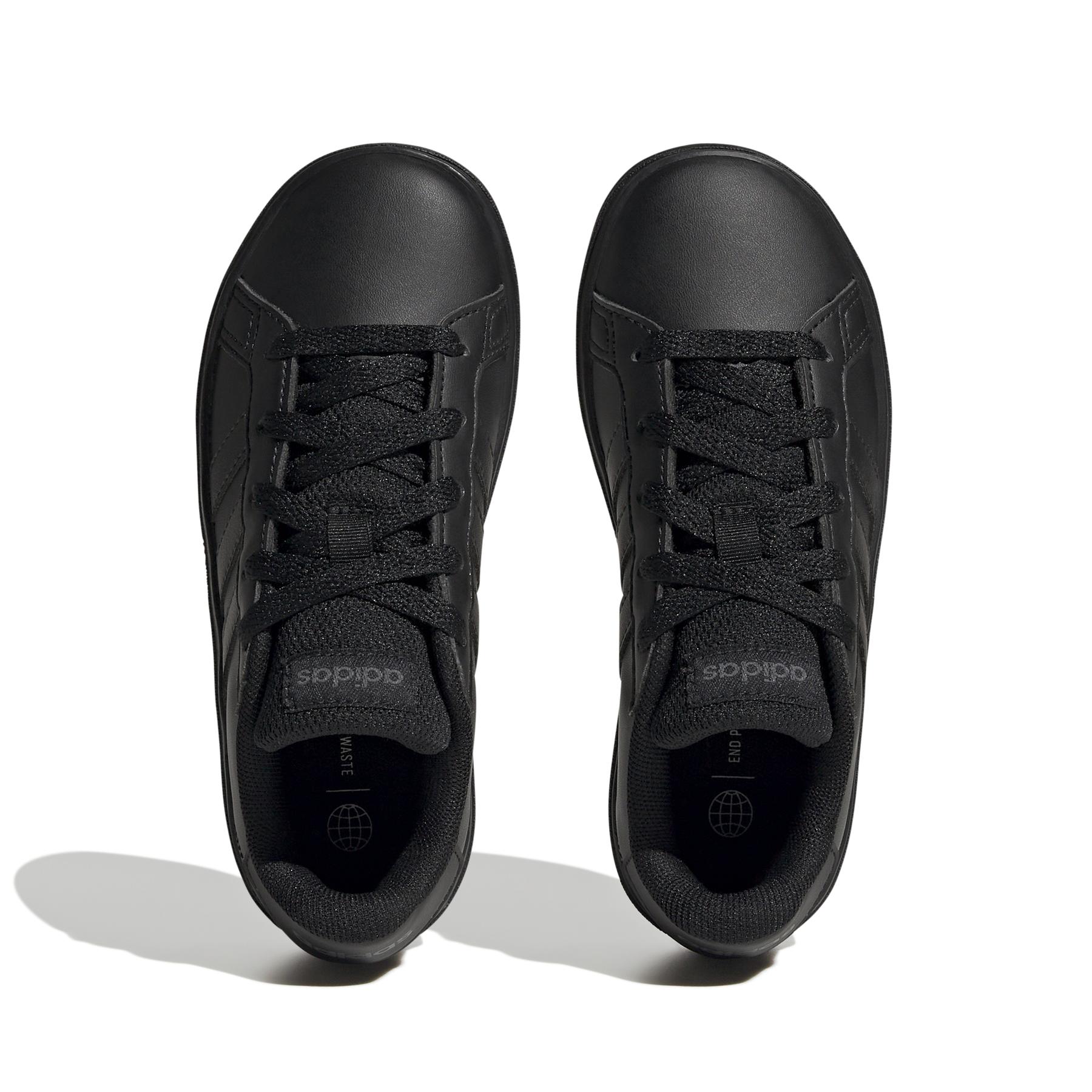product/a/d/adidas_fz6159_3_footwear_photography_top_portrait_view_white_000.jpg
