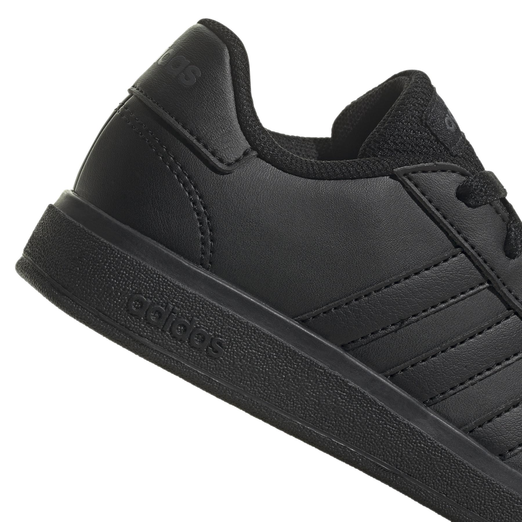 product/a/d/adidas_fz6159_9_footwear_photography_detail_view_2_white_000.jpg