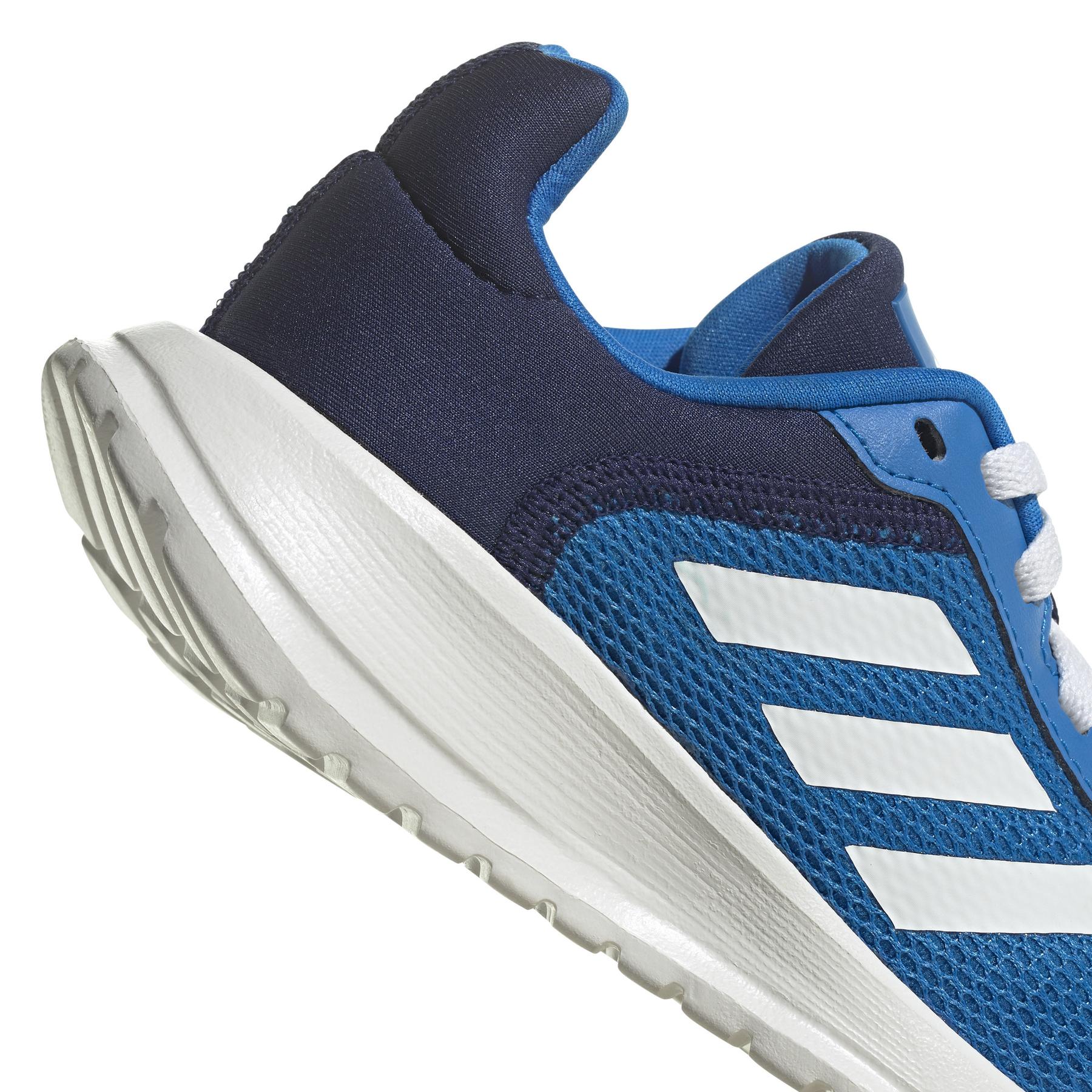 product/a/d/adidas_gw0396_9_footwear_photography_detail_view_2_white_000.jpg