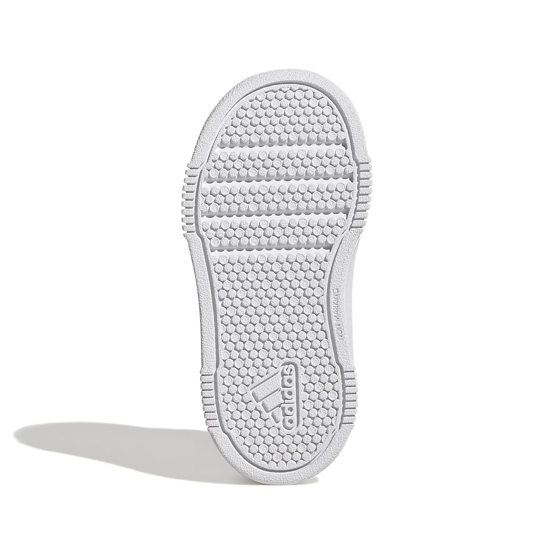 product/a/d/adidas_gw1990_4_footwear_photography_bottom_view_white_000.jpg
