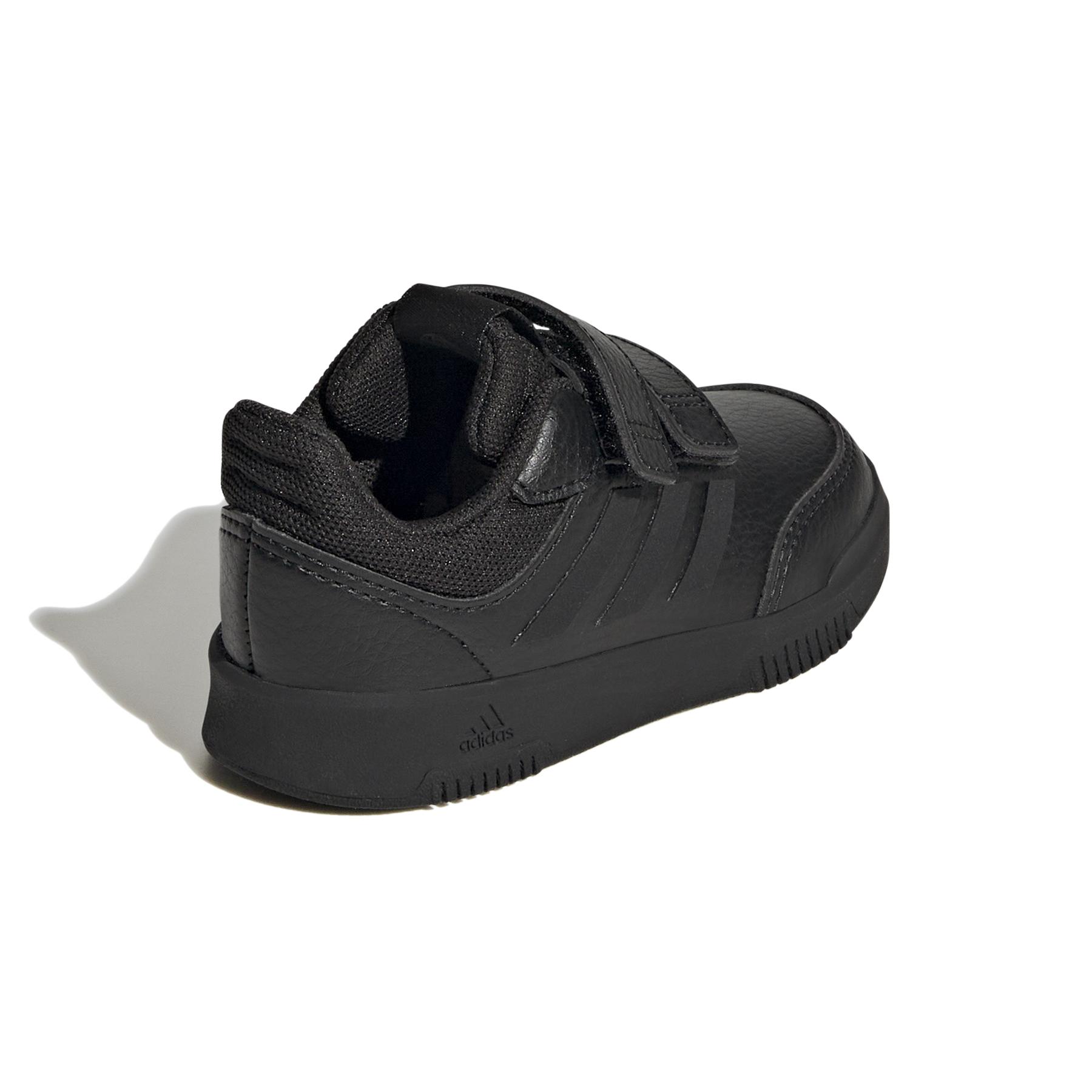product/a/d/adidas_gw6455_7_footwear_photography_back_lateral_top_view_white_000.jpg