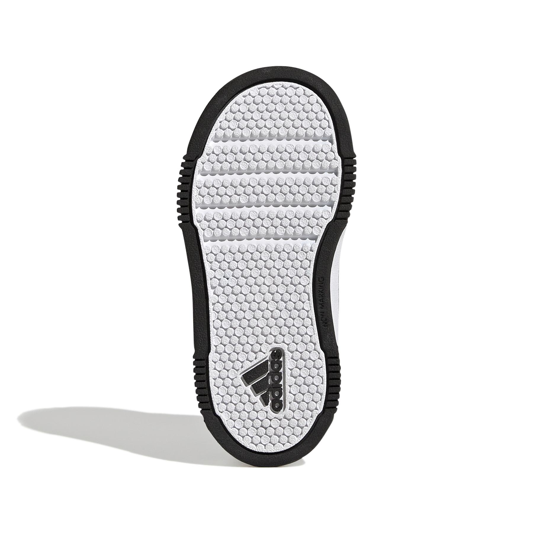 product/a/d/adidas_gw6456_4_footwear_photography_bottom_view_white_000.jpg