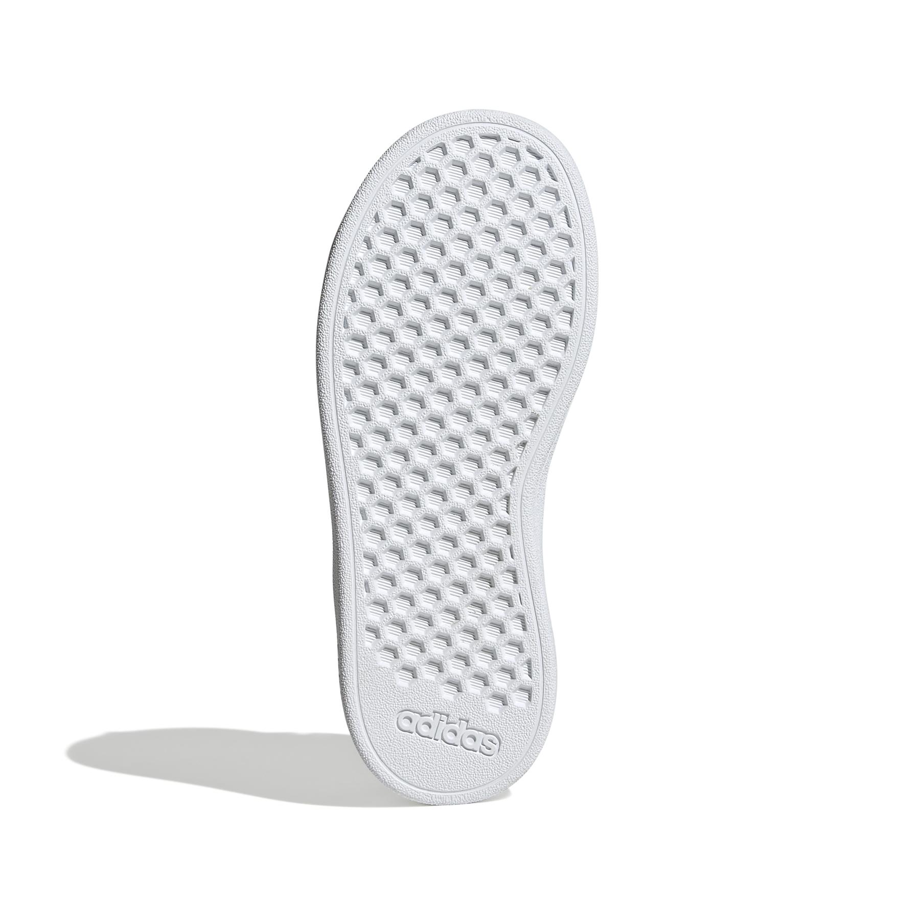 product/a/d/adidas_gw6513_4_footwear_photography_bottom_view_white_000.jpg