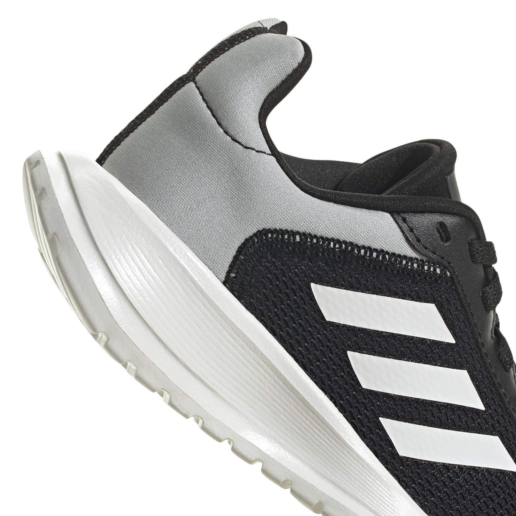 product/a/d/adidas_gz3430_9_footwear_photography_detail_view_2_white_000.jpg