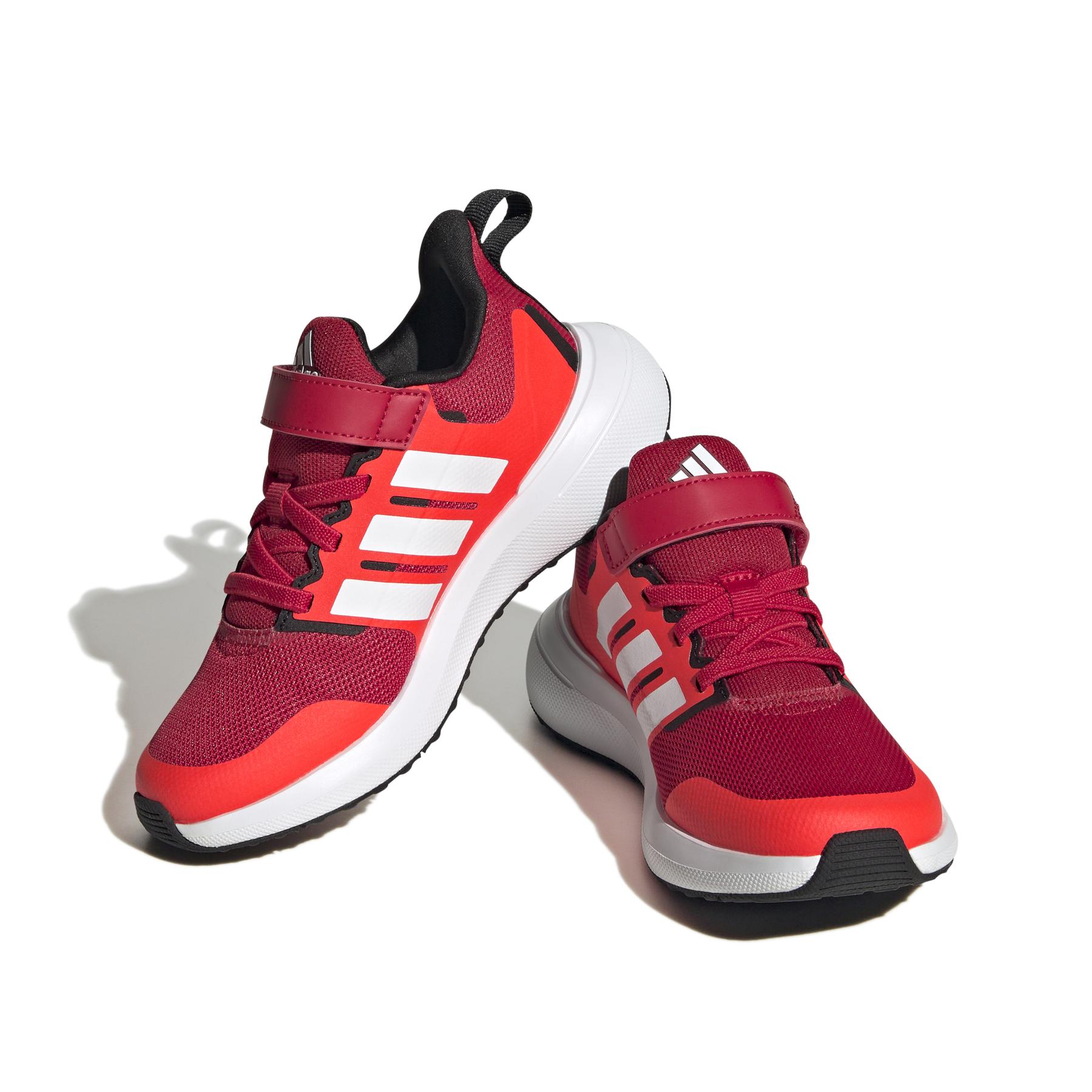product/a/d/adidas_hp5445_6_footwear_photography_front_lateral_top_view_white_000.jpg