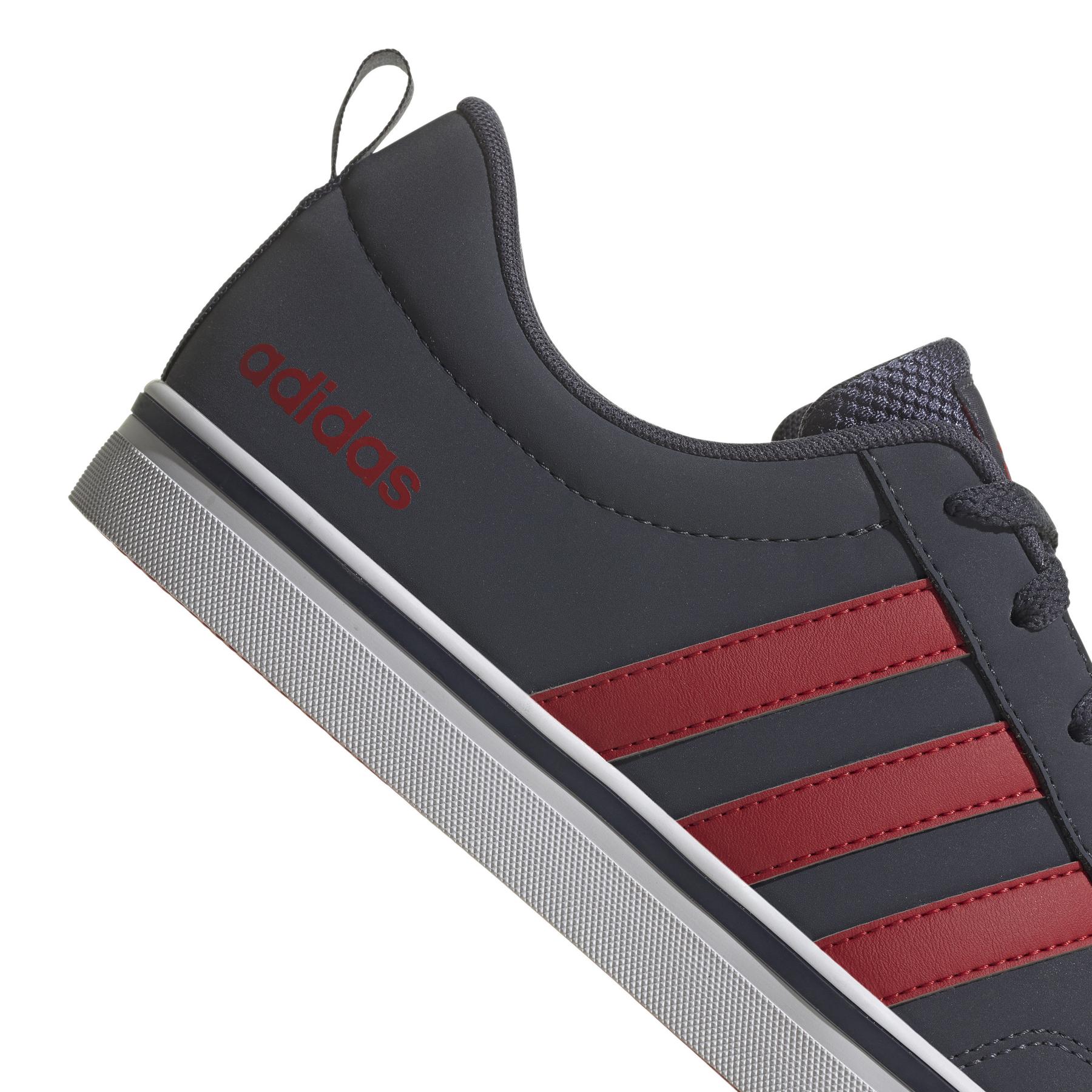 product/a/d/adidas_hp6003_8_footwear_photography_detail_view_1_white-nw052424.jpg