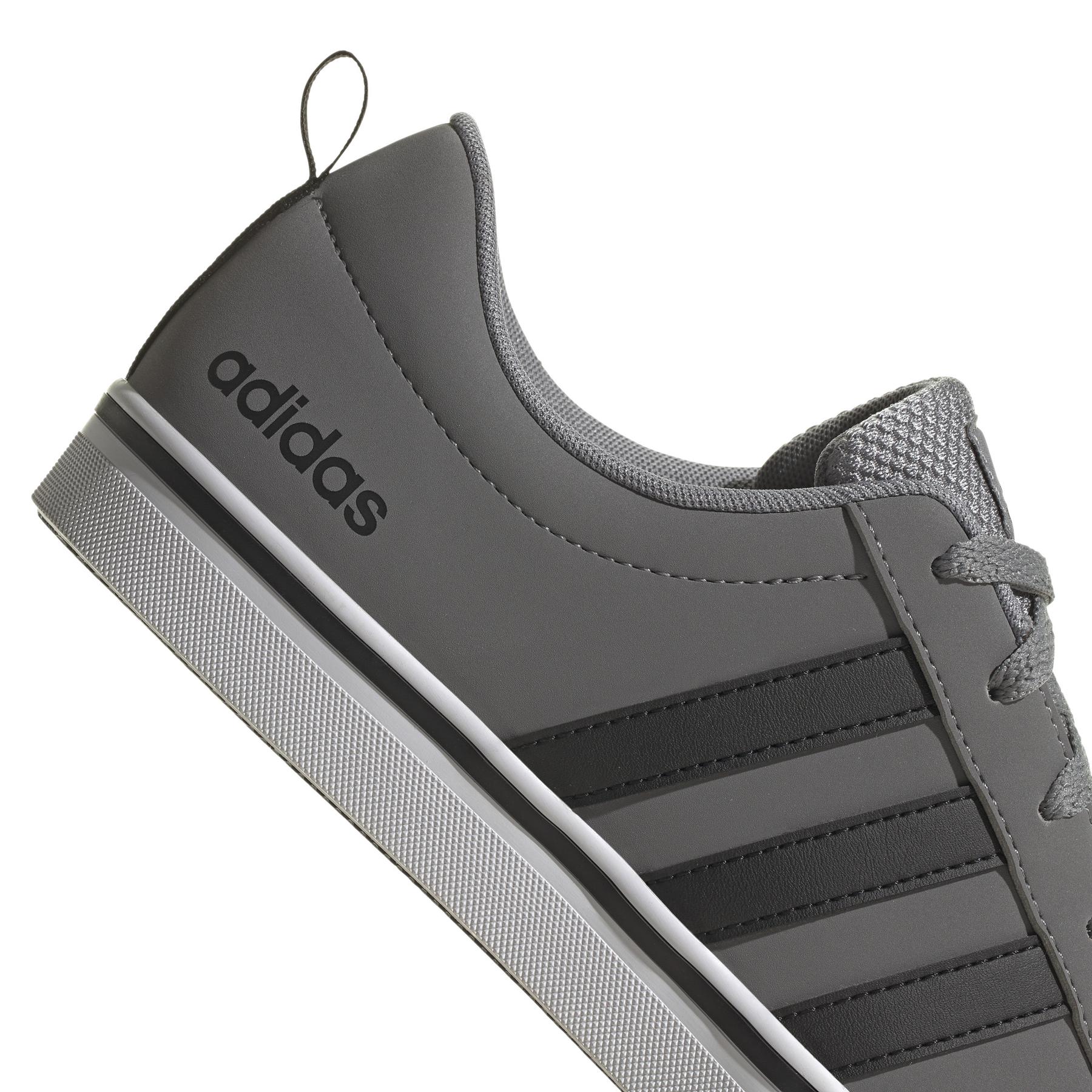 product/a/d/adidas_hp6007_8_footwear_photography_detail_view_1_white-nw052424.jpg