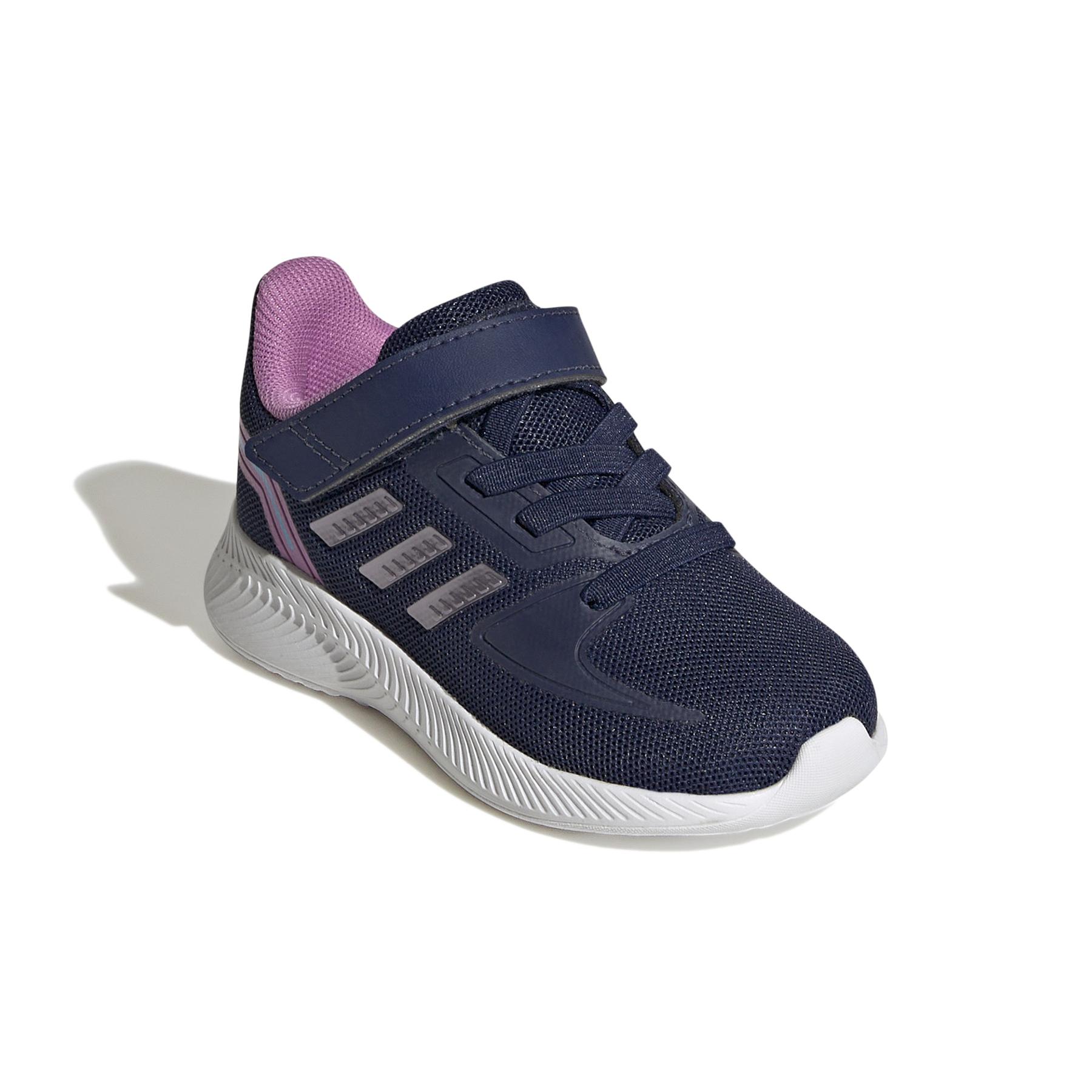 product/a/d/adidas_hr1405_6_footwear_photography_front_lateral_top_view_white-nw052224.jpg