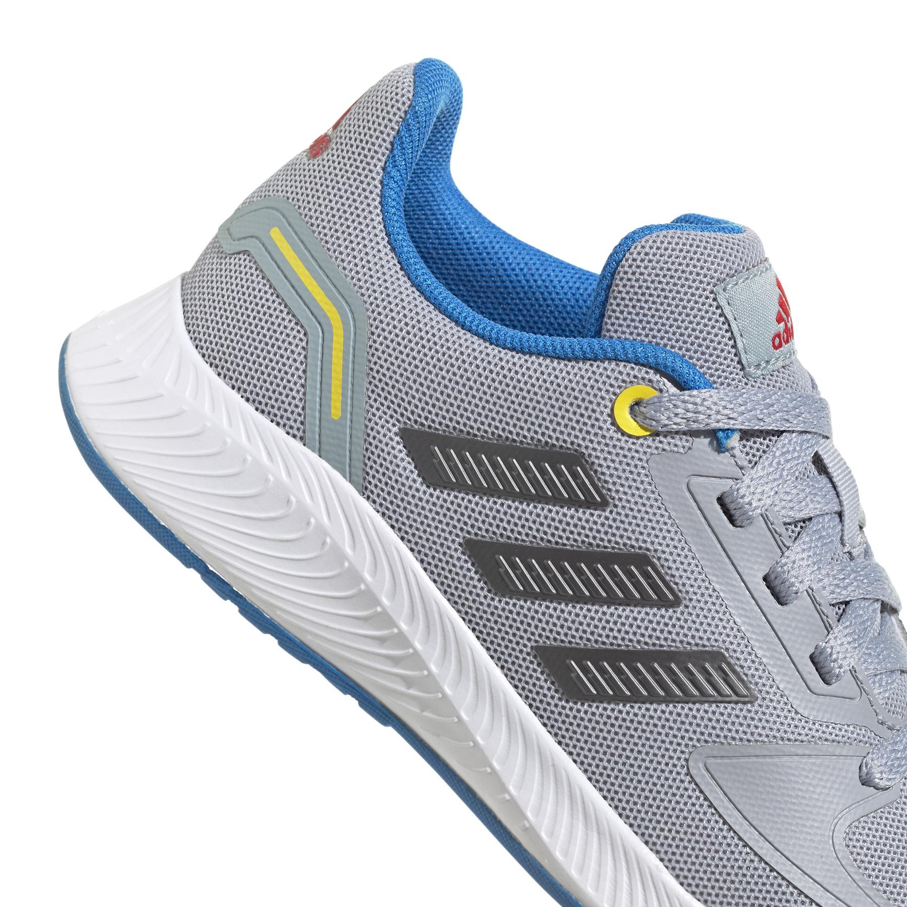 product/a/d/adidas_hr1409_9_footwear_photography_detail_view_2_white_000.jpg