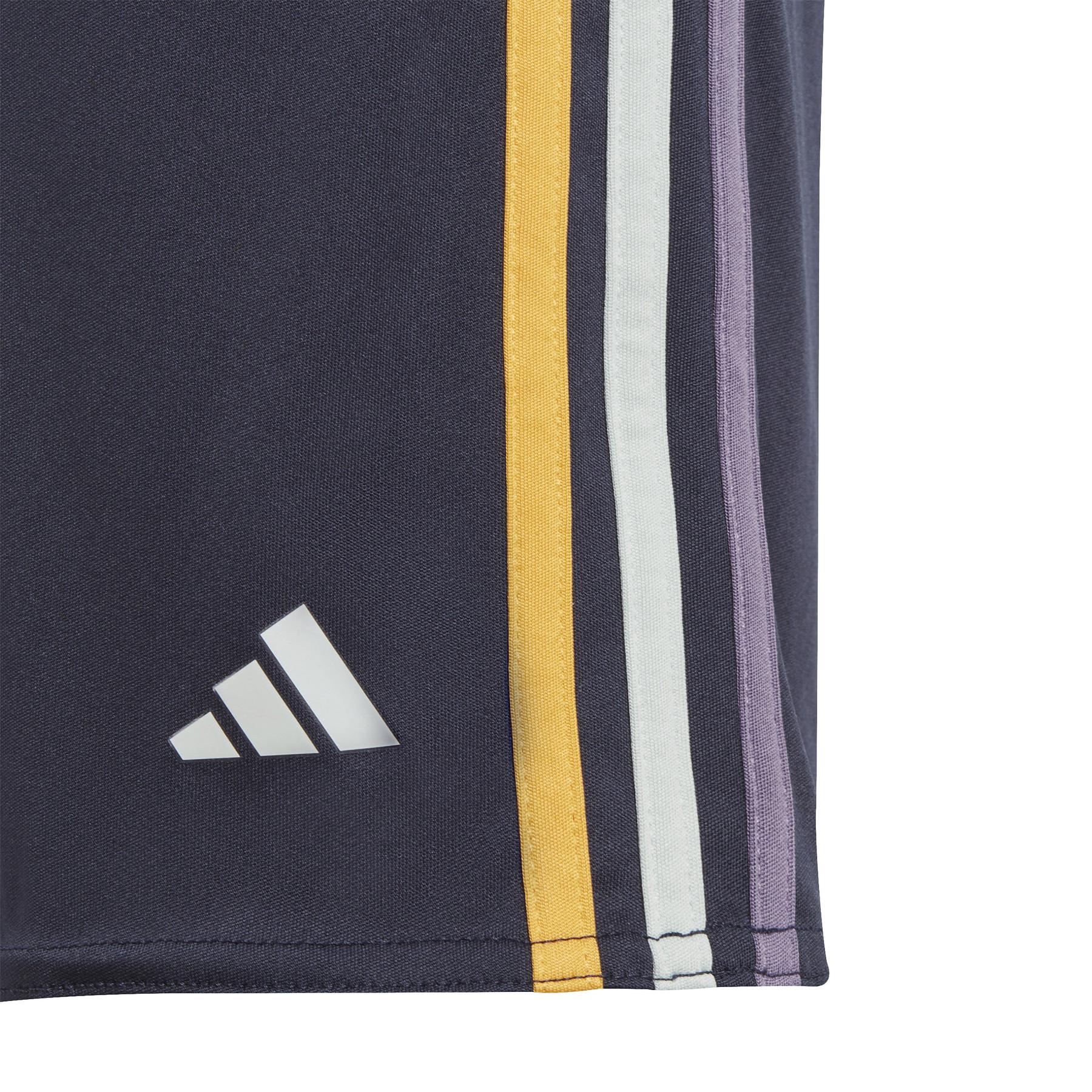 product/a/d/adidas_ia9995_8_apparel_photography_detail_view_3_white_bv.jpg
