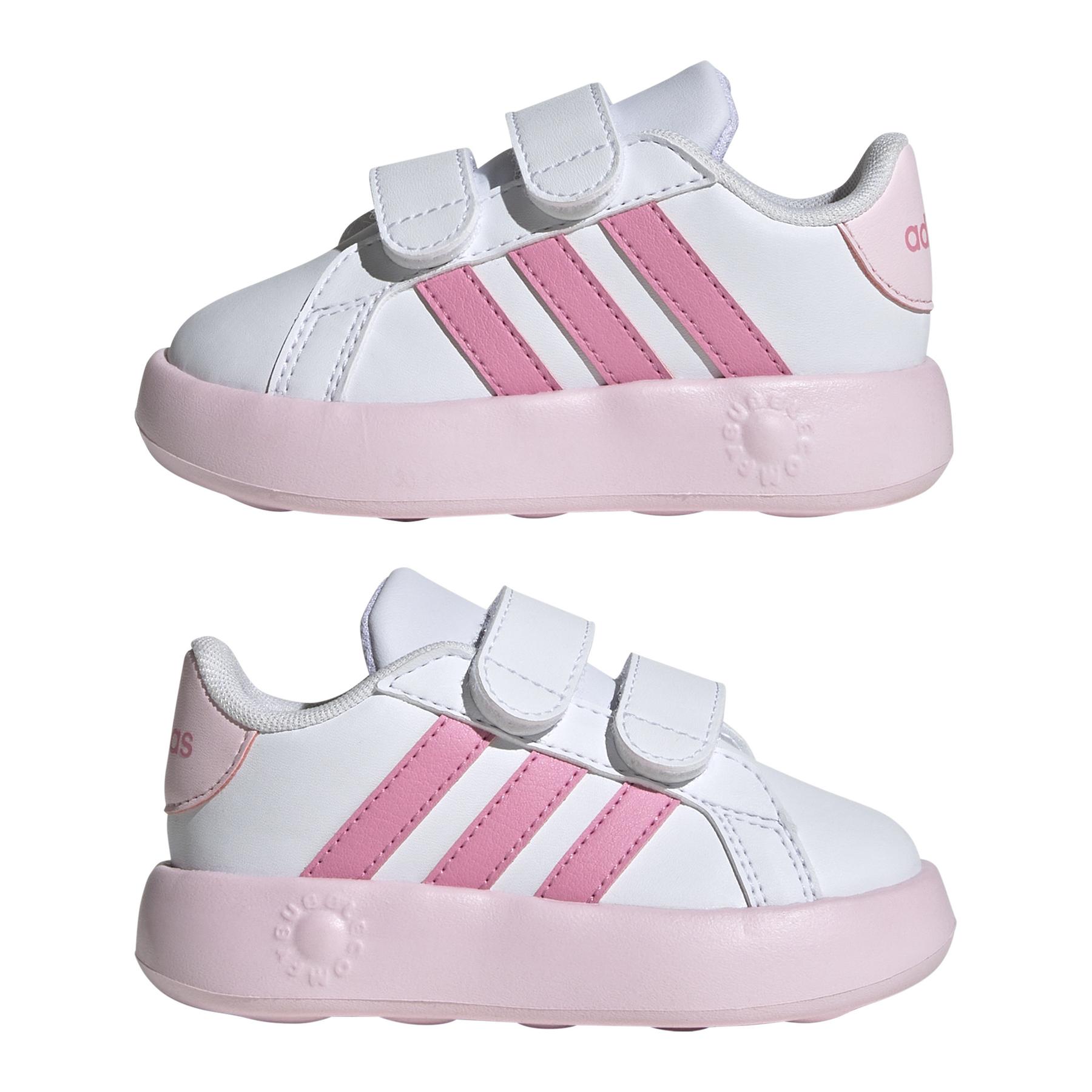 product/a/d/adidas_id0741_10_footwear_photography_mirrored_pair_view_white.jpg