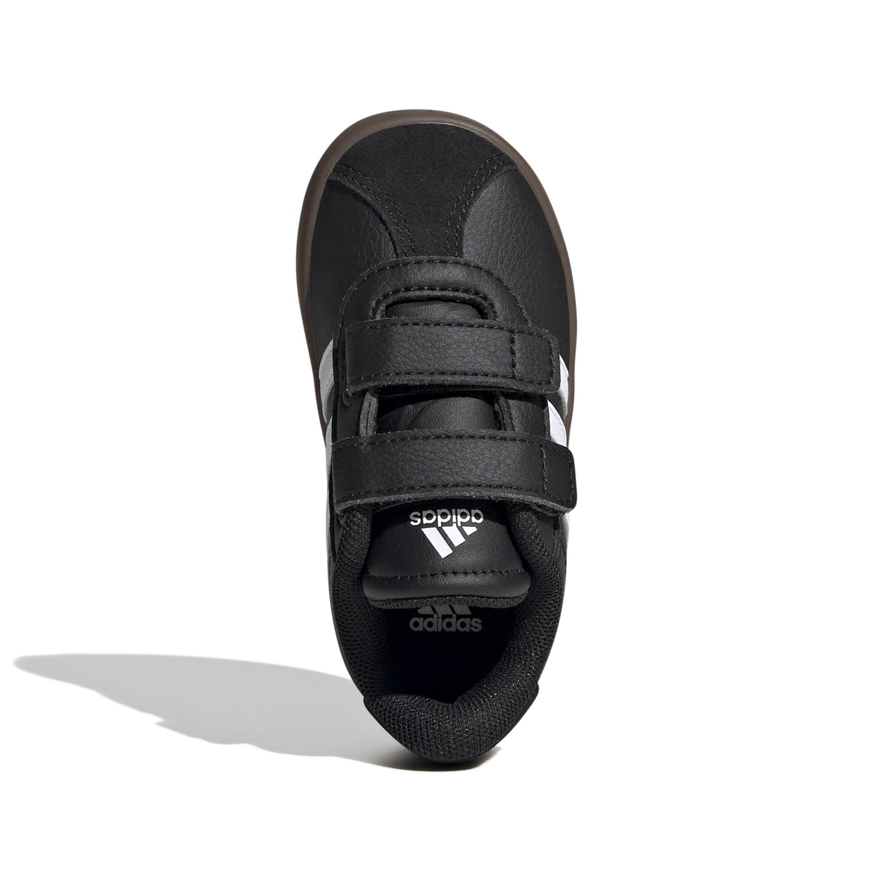 product/a/d/adidas_id9156_3_footwear_photography_top_portrait_view_white.jpg