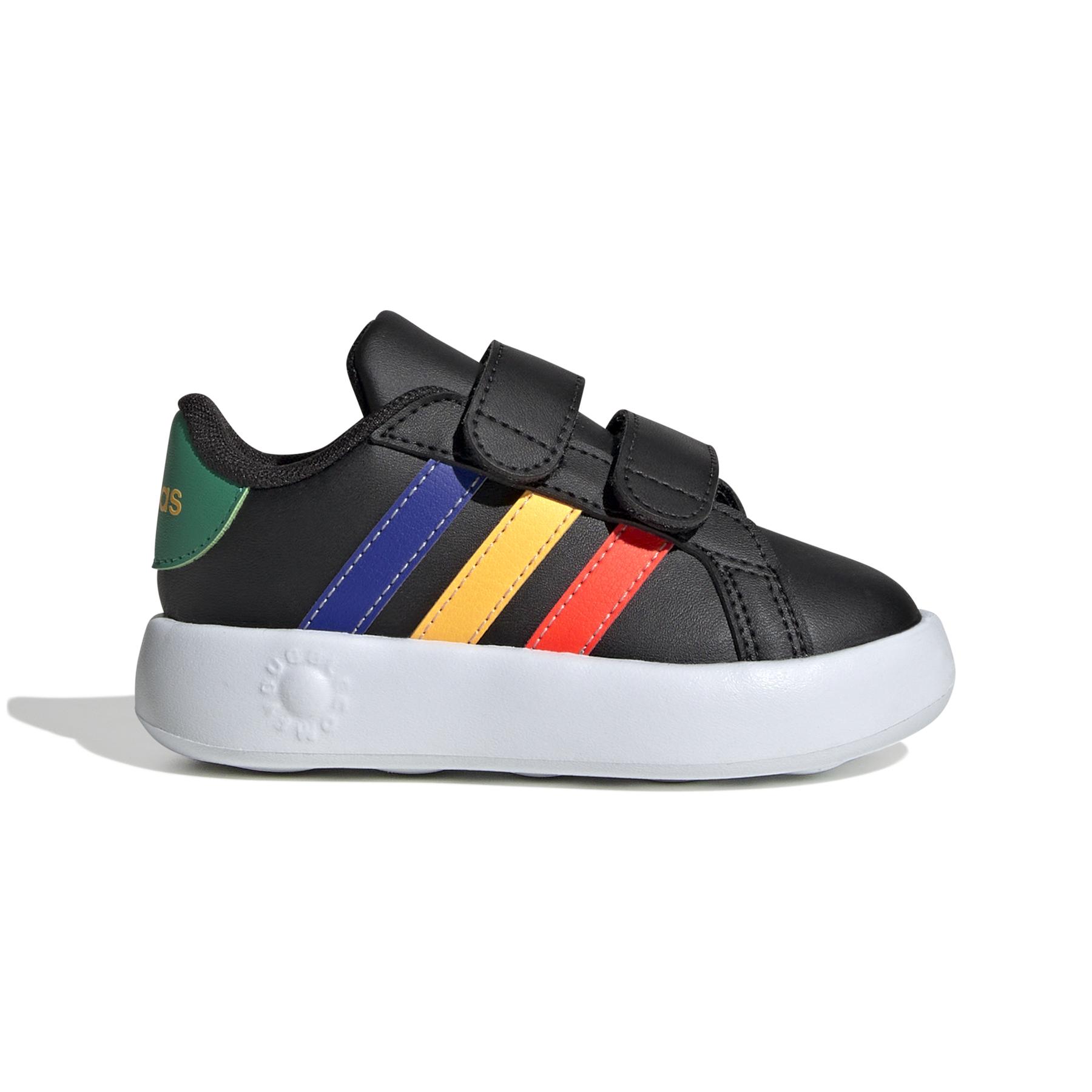 product/a/d/adidas_ie1372_1_footwear_photography_side_lateral_center_view_white.jpg