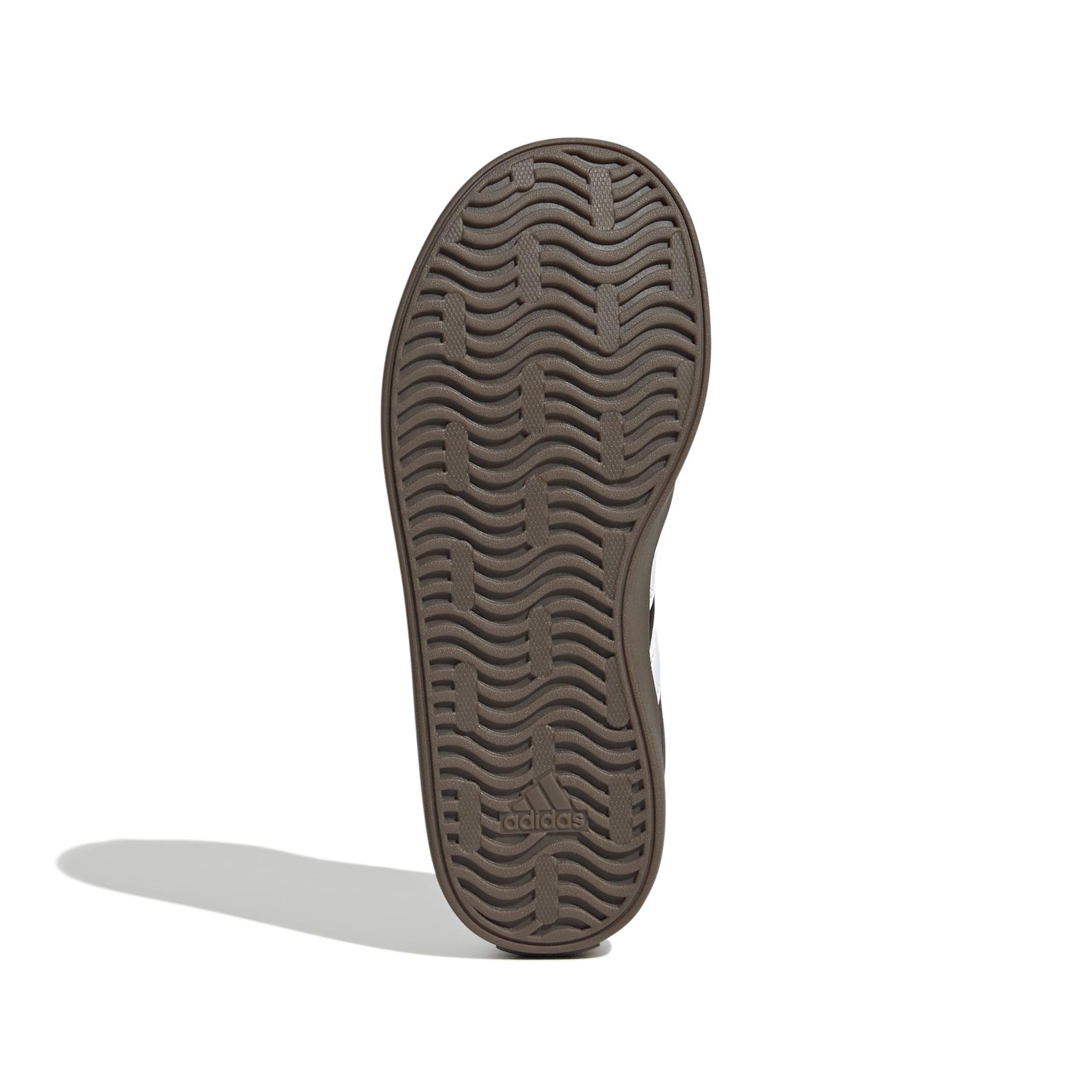 product/a/d/adidas_ie3630_4_footwear_photography_bottom_view_white.jpg