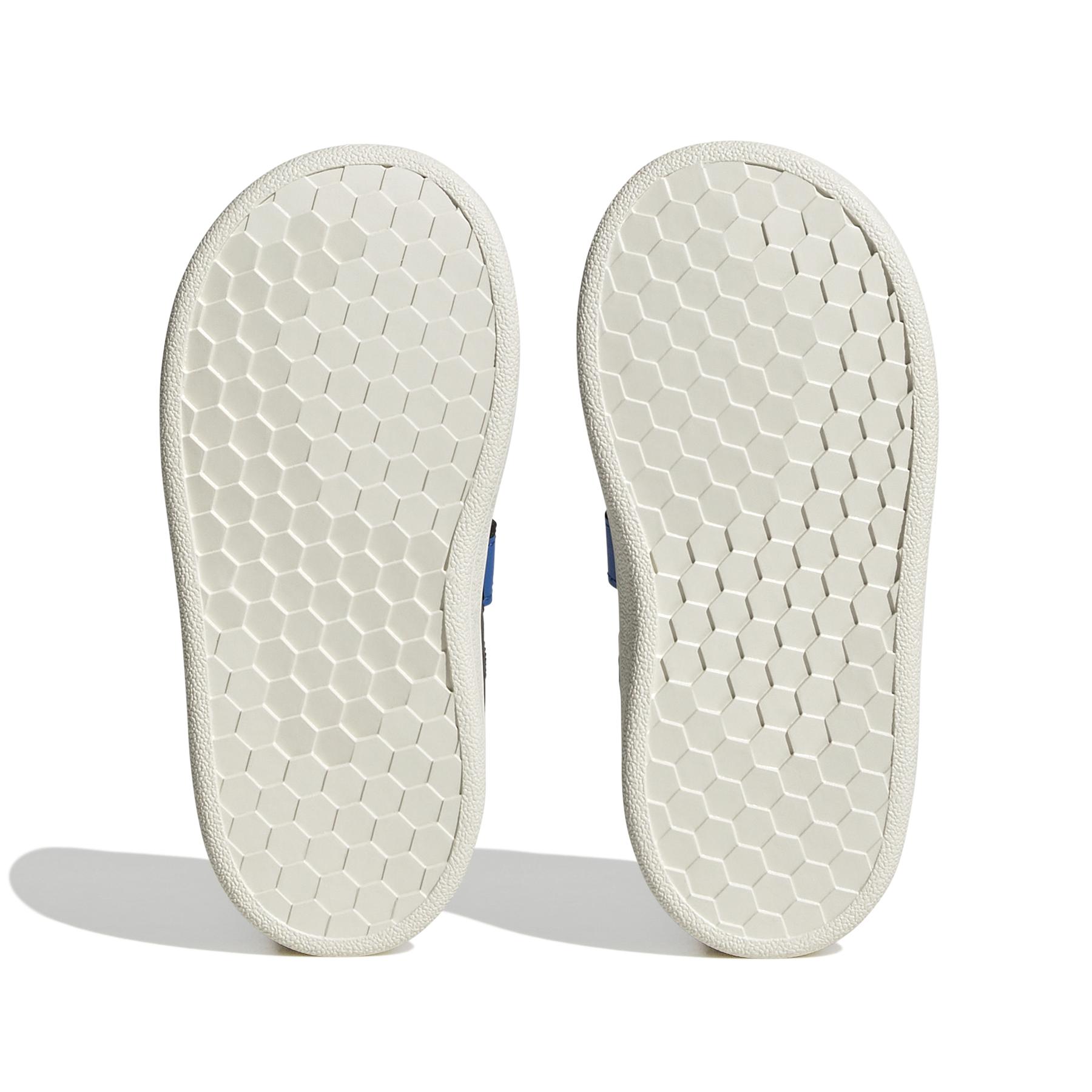 product/a/d/adidas_ie7457_4_footwear_photography_bottom_view_white_bv.jpg