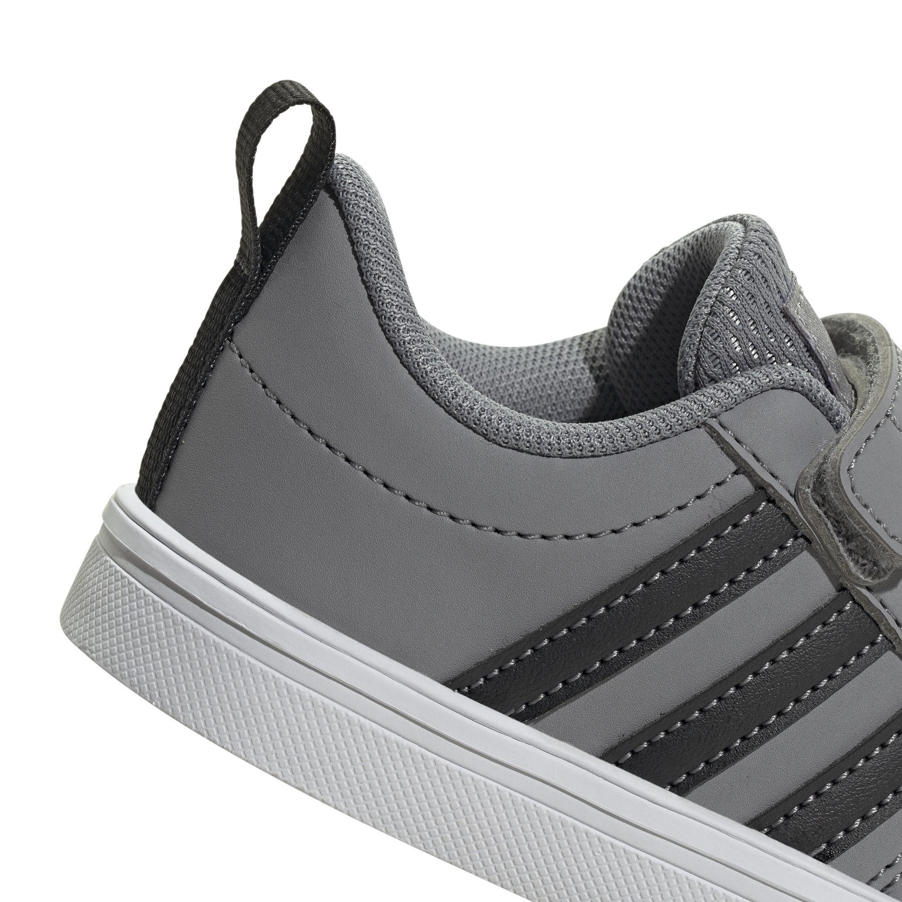 product/a/d/adidas_ie8890_9_footwear_photography_detail_view_2_white.jpg
