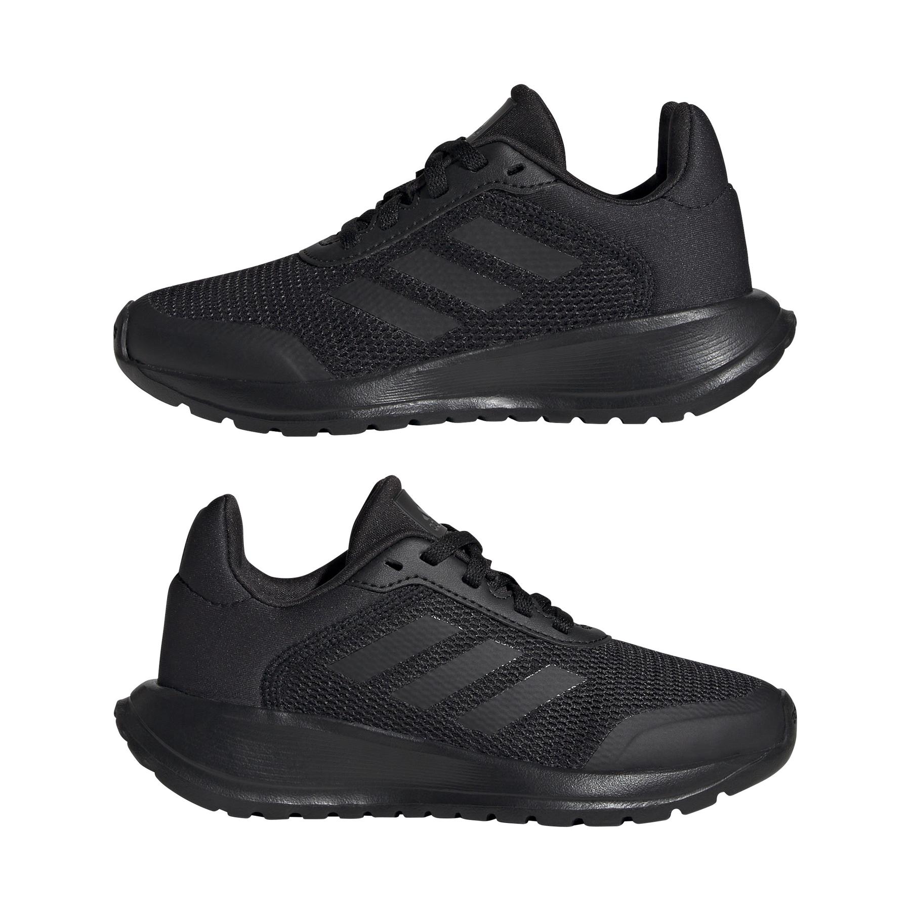 product/a/d/adidas_ig8572_10_footwear_photography_mirrored_pair_view_white.jpg