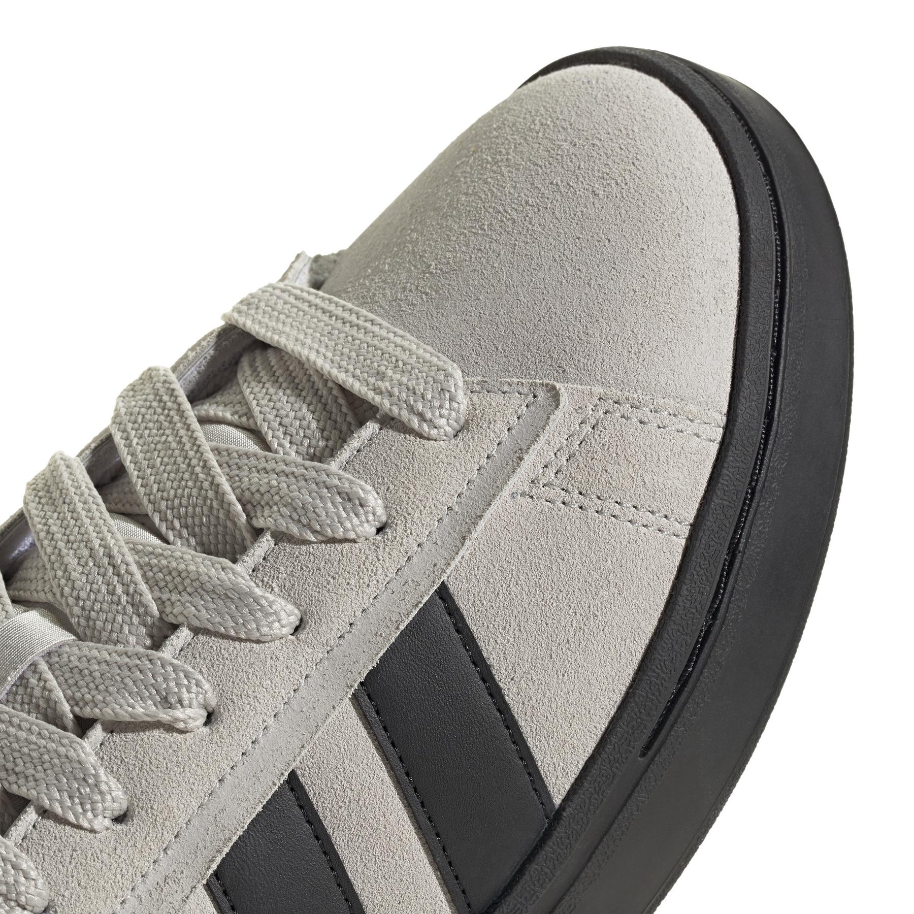 product/a/d/adidas_ih1287_9_footwear_photography_detail_view_2_white.jpg