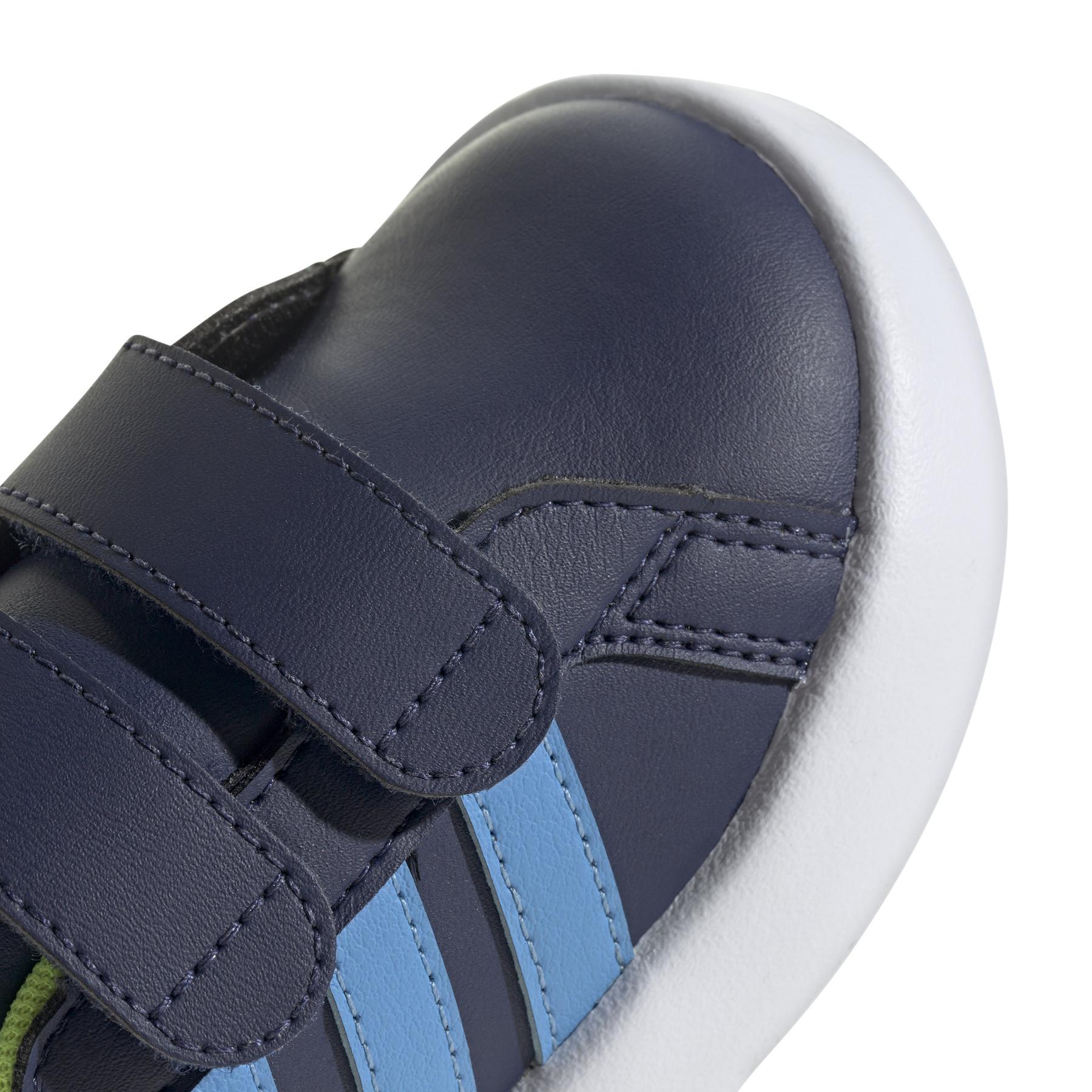 product/a/d/adidas_ih4885_9_footwear_photography_detail_view_2_white.jpg