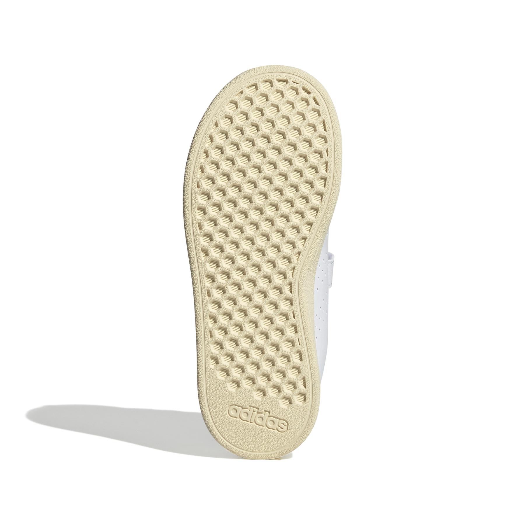 product/a/d/adidas_ih6251_4_footwear_photography_bottom_view_white-nw091625.jpg