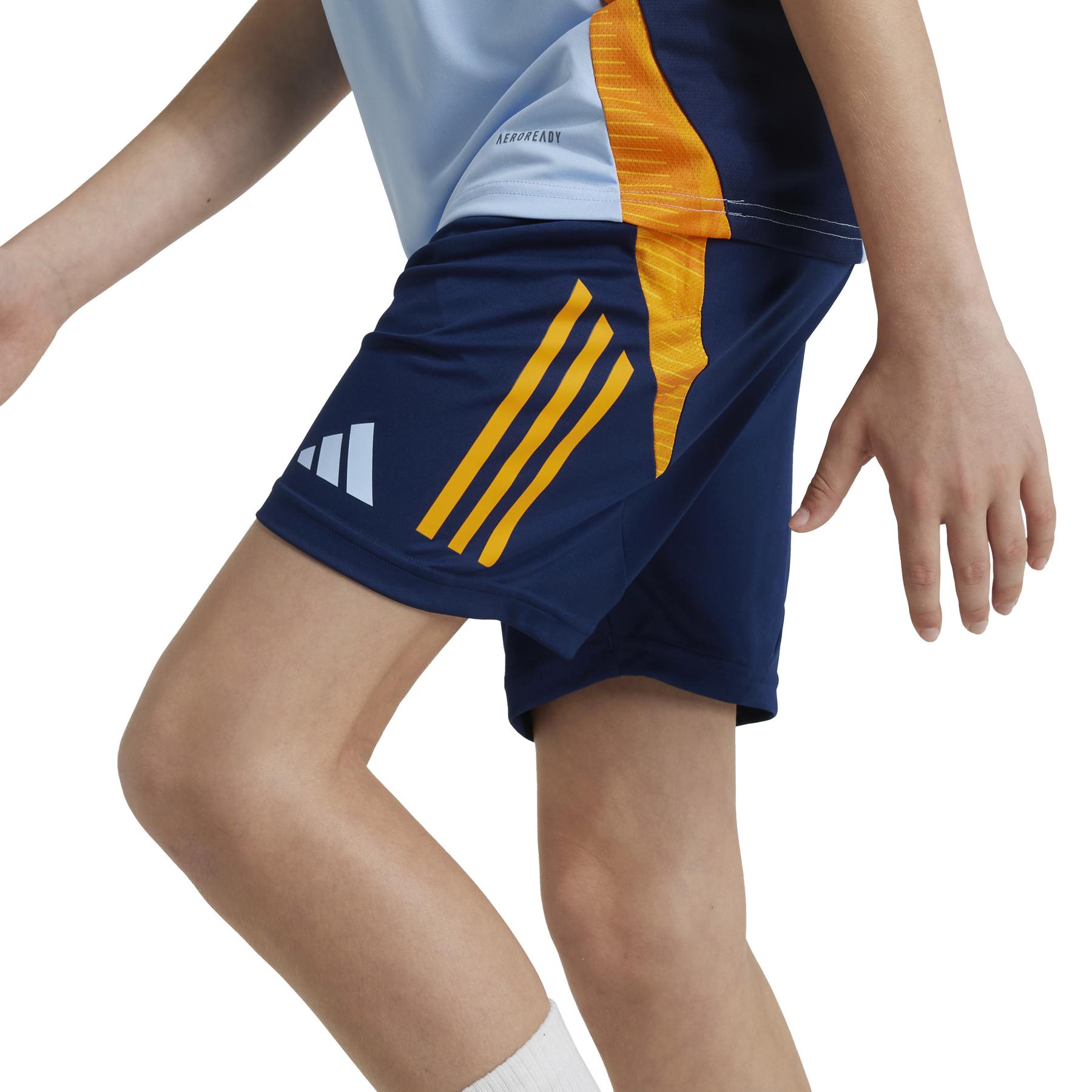product/a/d/adidas_it5107_5_apparel_on_model_detail_view_2_white.jpg