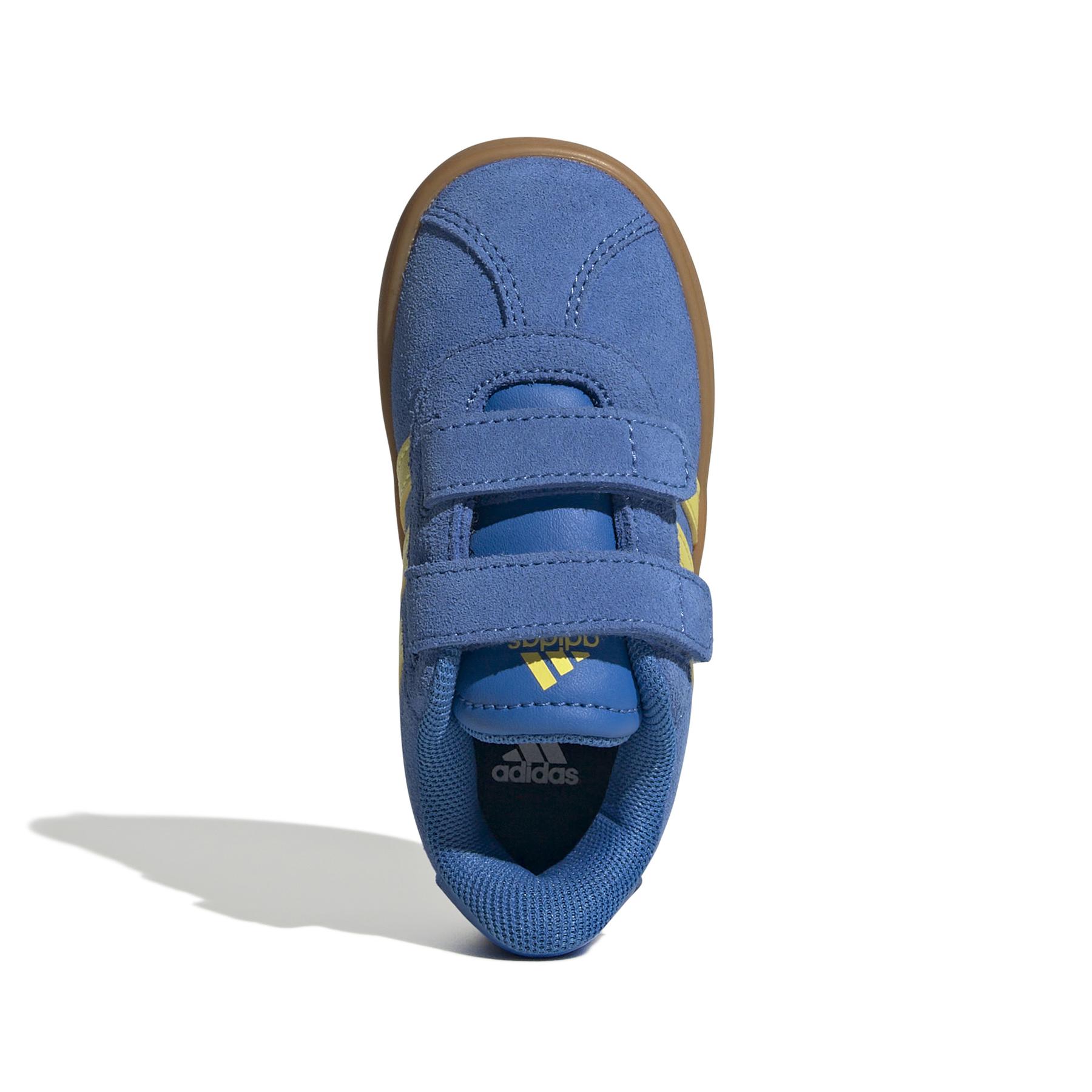 product/a/d/adidas_jh6306_3_footwear_photography_top_portrait_view_white.jpg