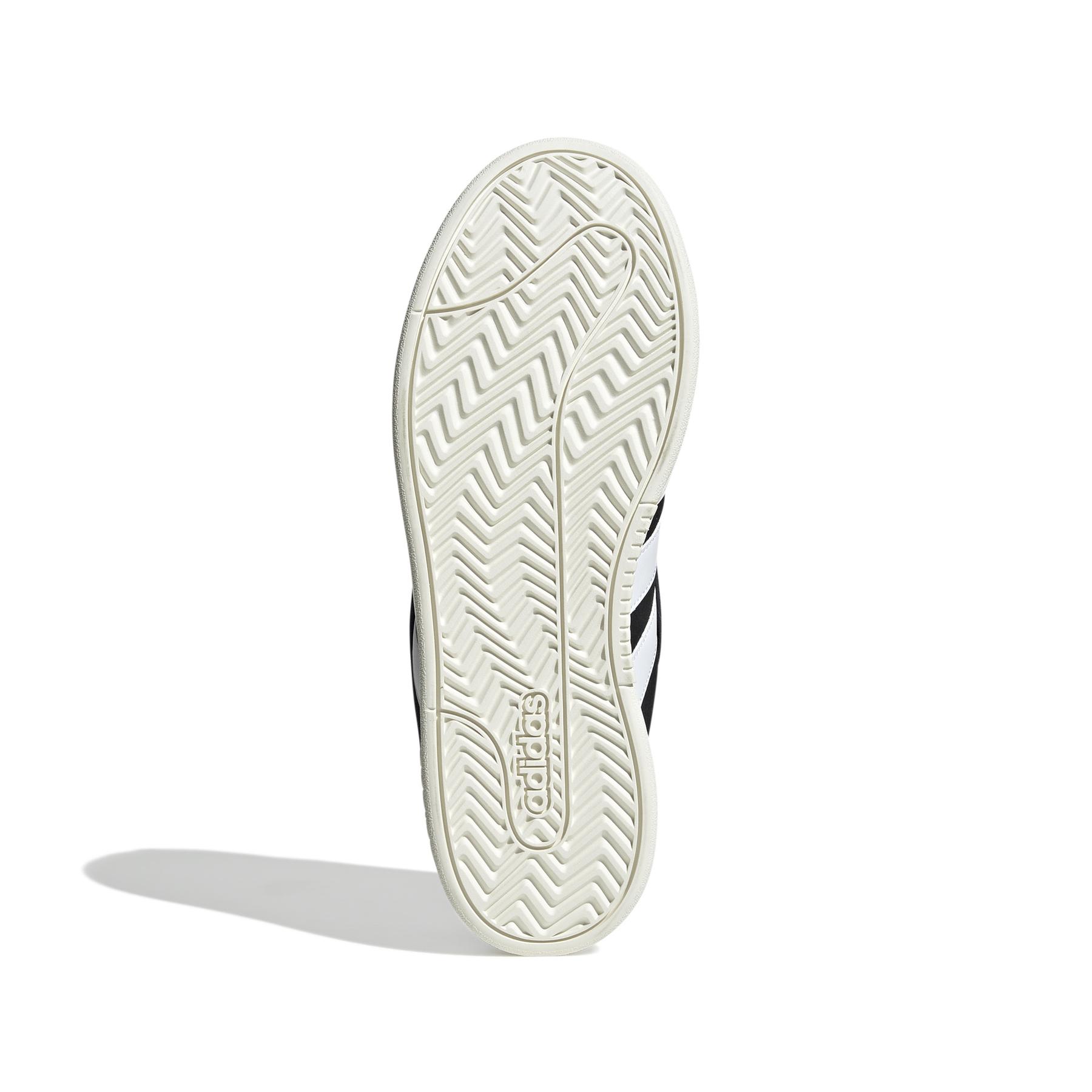 product/a/d/adidas_jh7235_4_footwear_photography_bottom_view_white.jpg