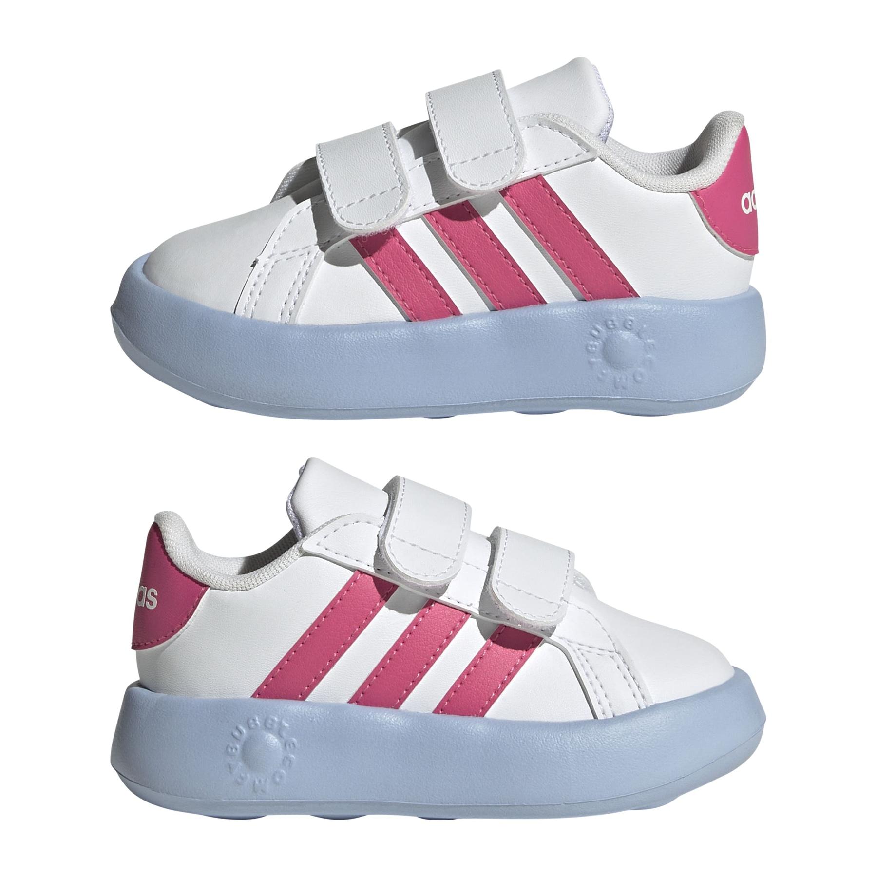 product/a/d/adidas_ji0981_10_footwear_photography_mirrored_pair_view_white-nw091625.jpg