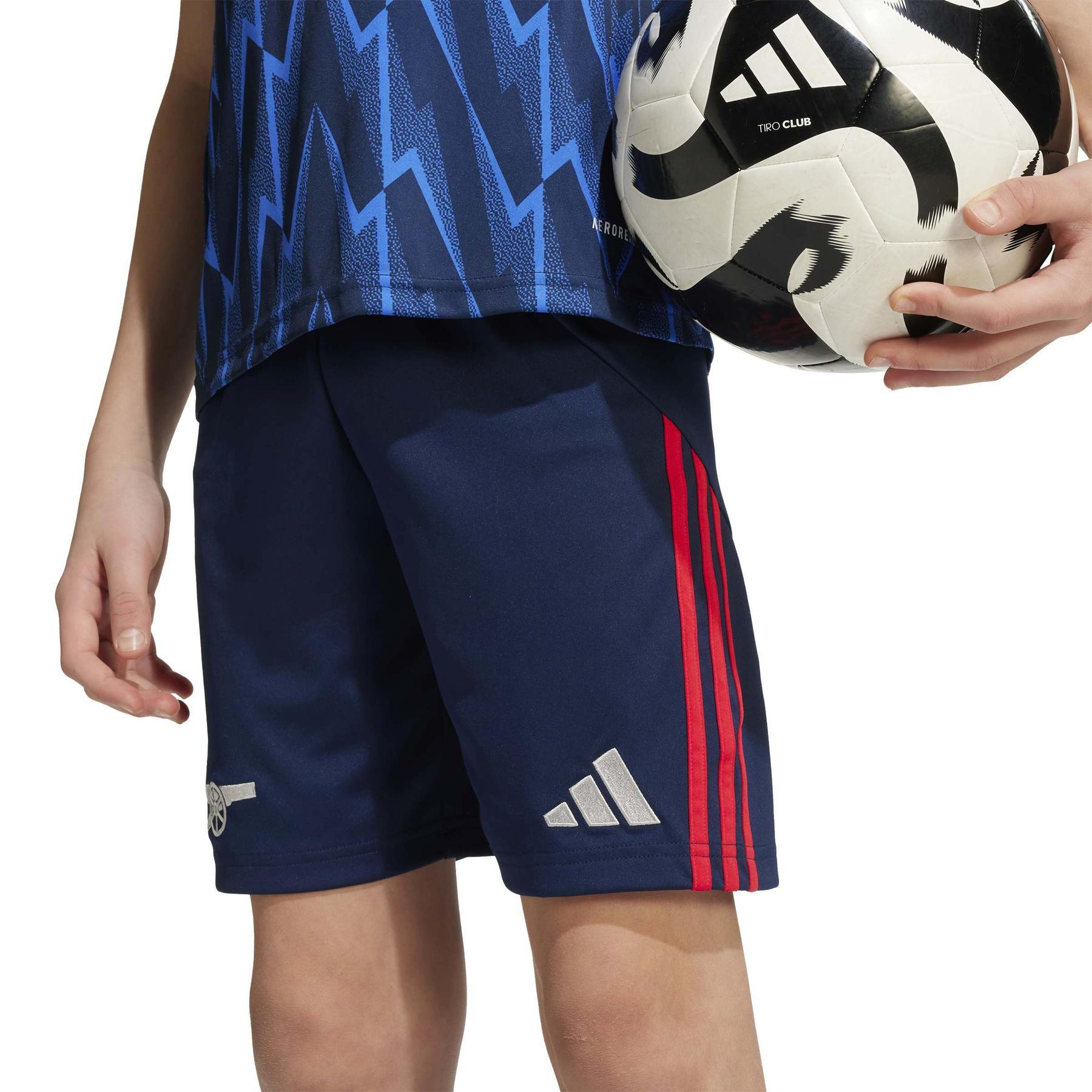 product/a/d/adidas_ji9547_5_apparel_on_model_detail_view_1_white.jpg