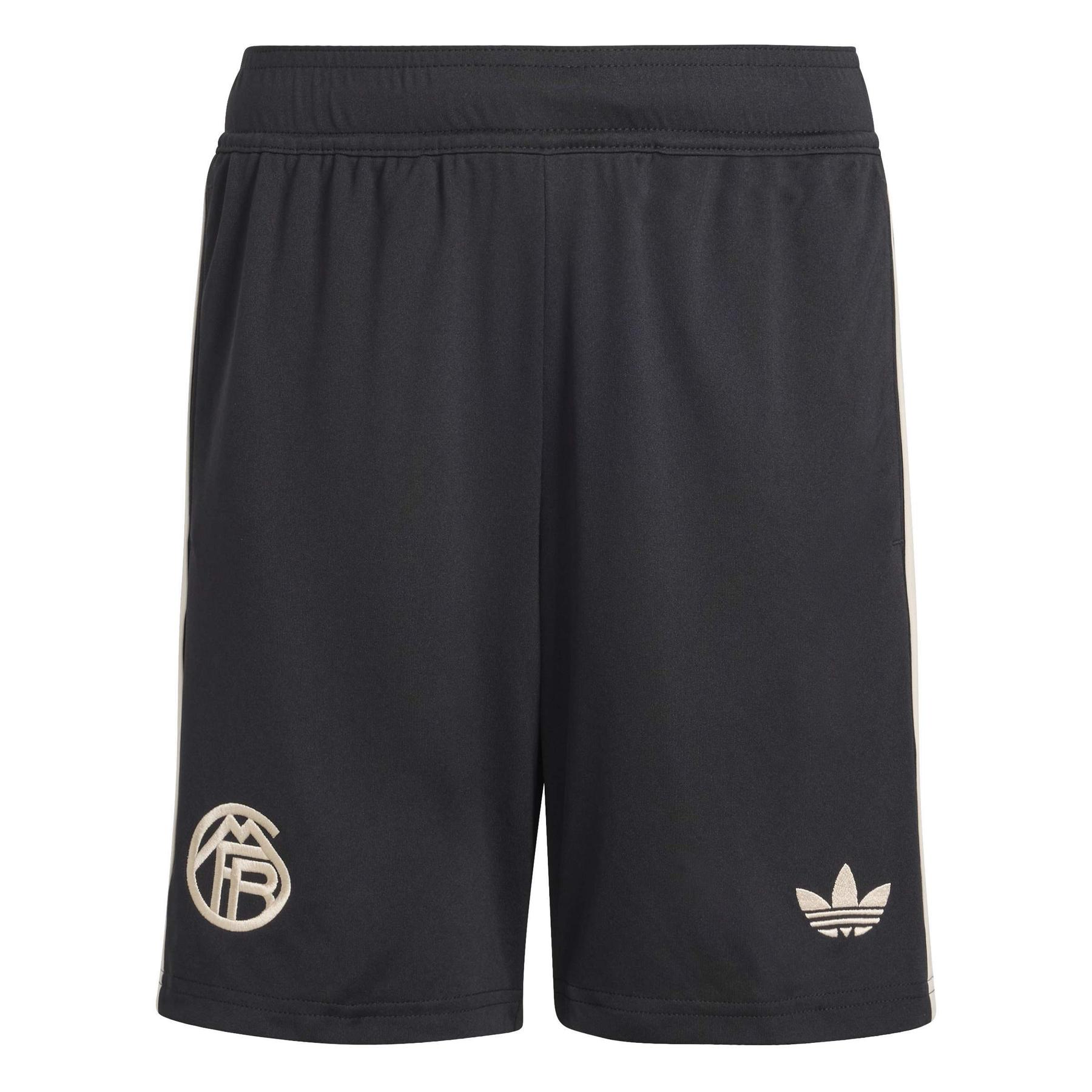 product/a/d/adidas_jn8523_1_apparel_photography_front_view_white.jpg
