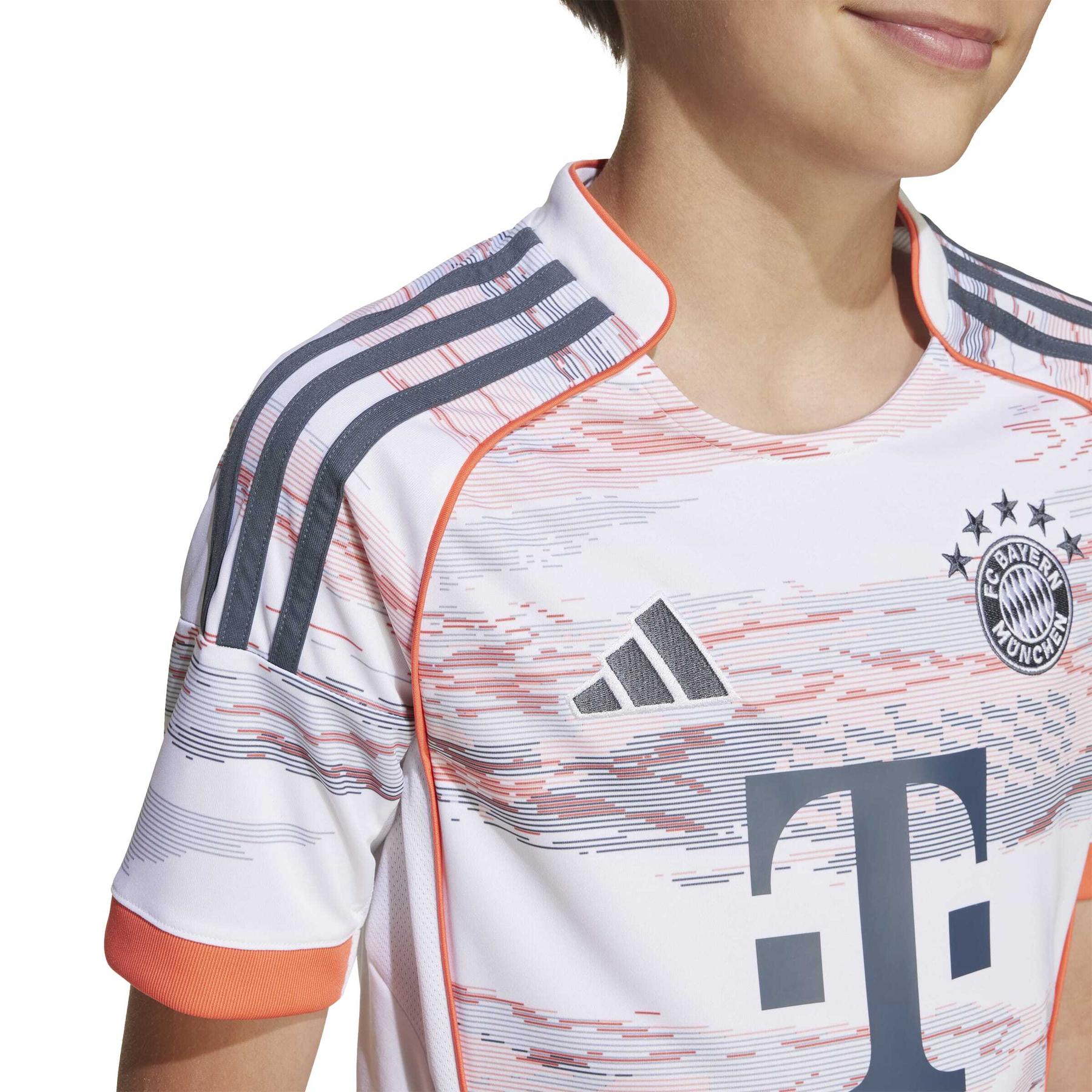 product/a/d/adidas_jn8524_6_apparel_on_model_detail_view_1_white.jpg