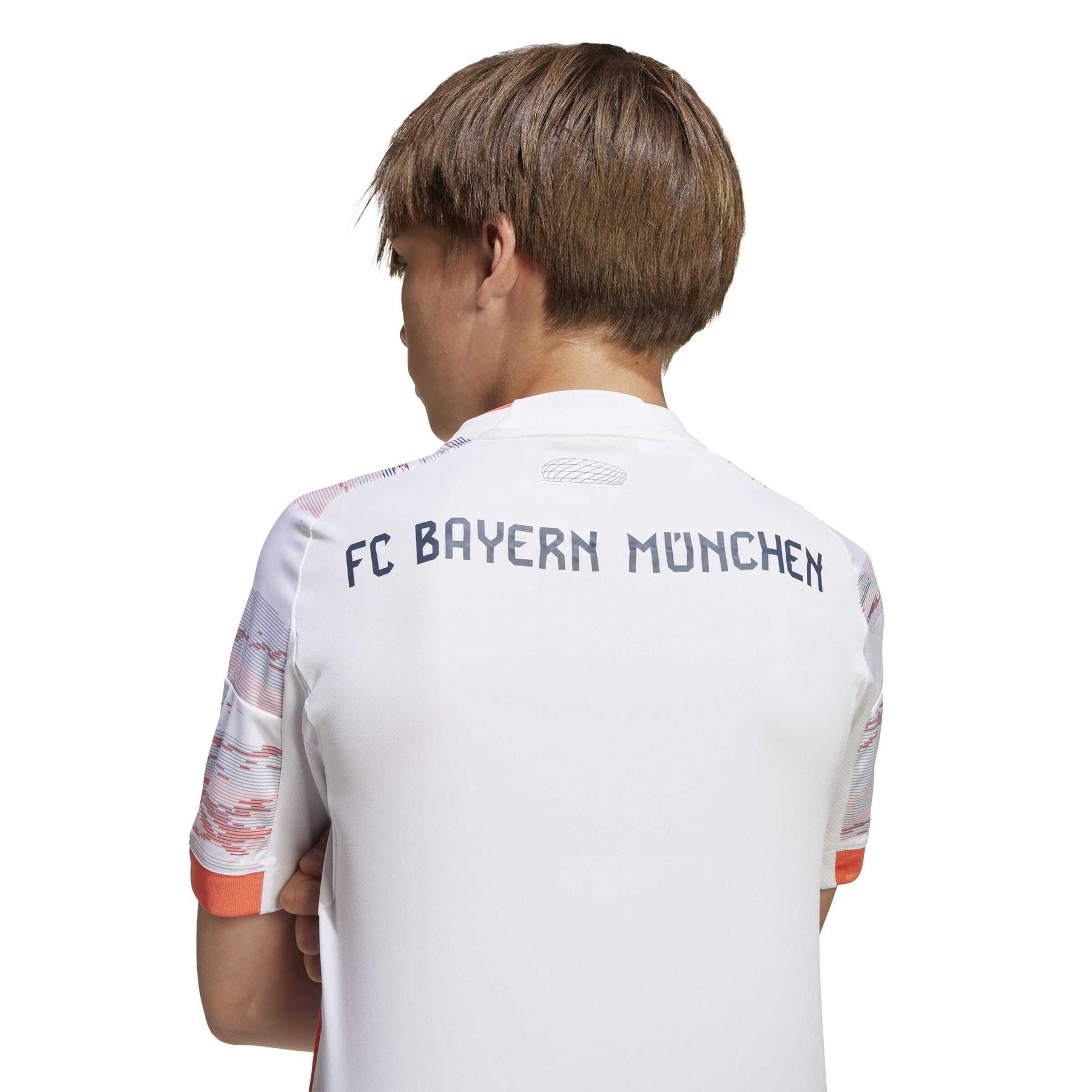 product/a/d/adidas_jn8524_7_apparel_on_model_detail_view_2_white.jpg