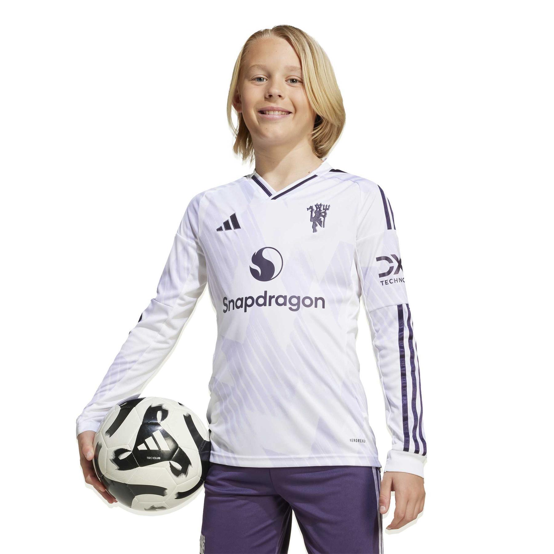 product/a/d/adidas_jp3031_3_apparel_on_model_standard_view_white.jpg