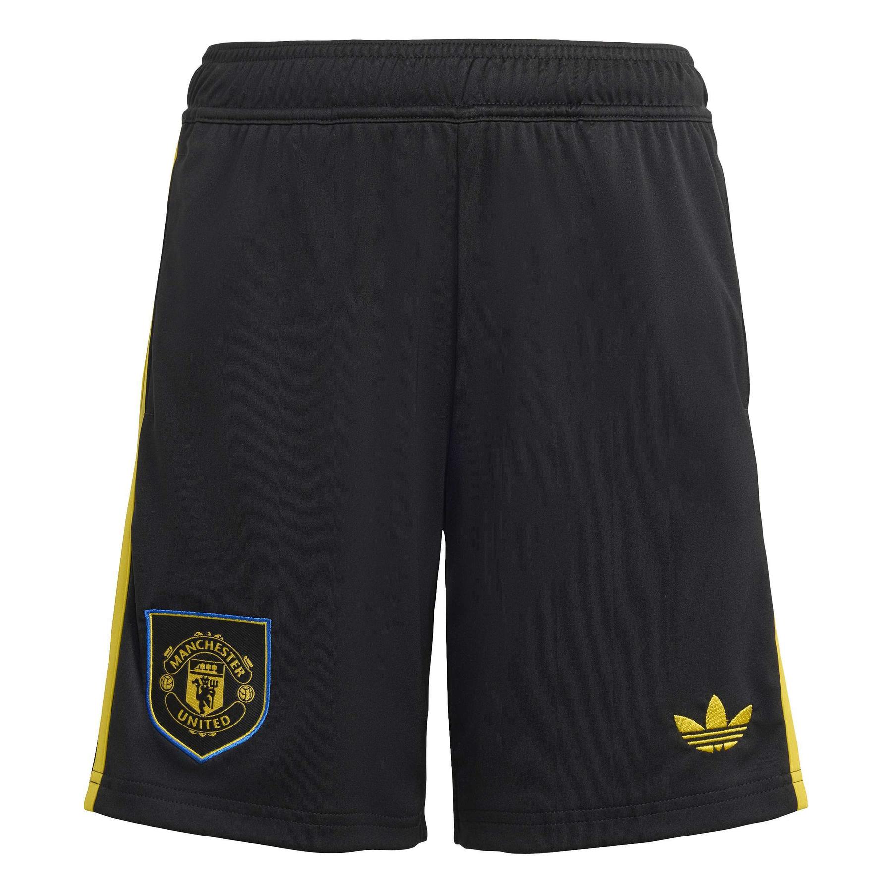 product/a/d/adidas_jp3052_2_apparel_photography_front_center_view_white.jpg