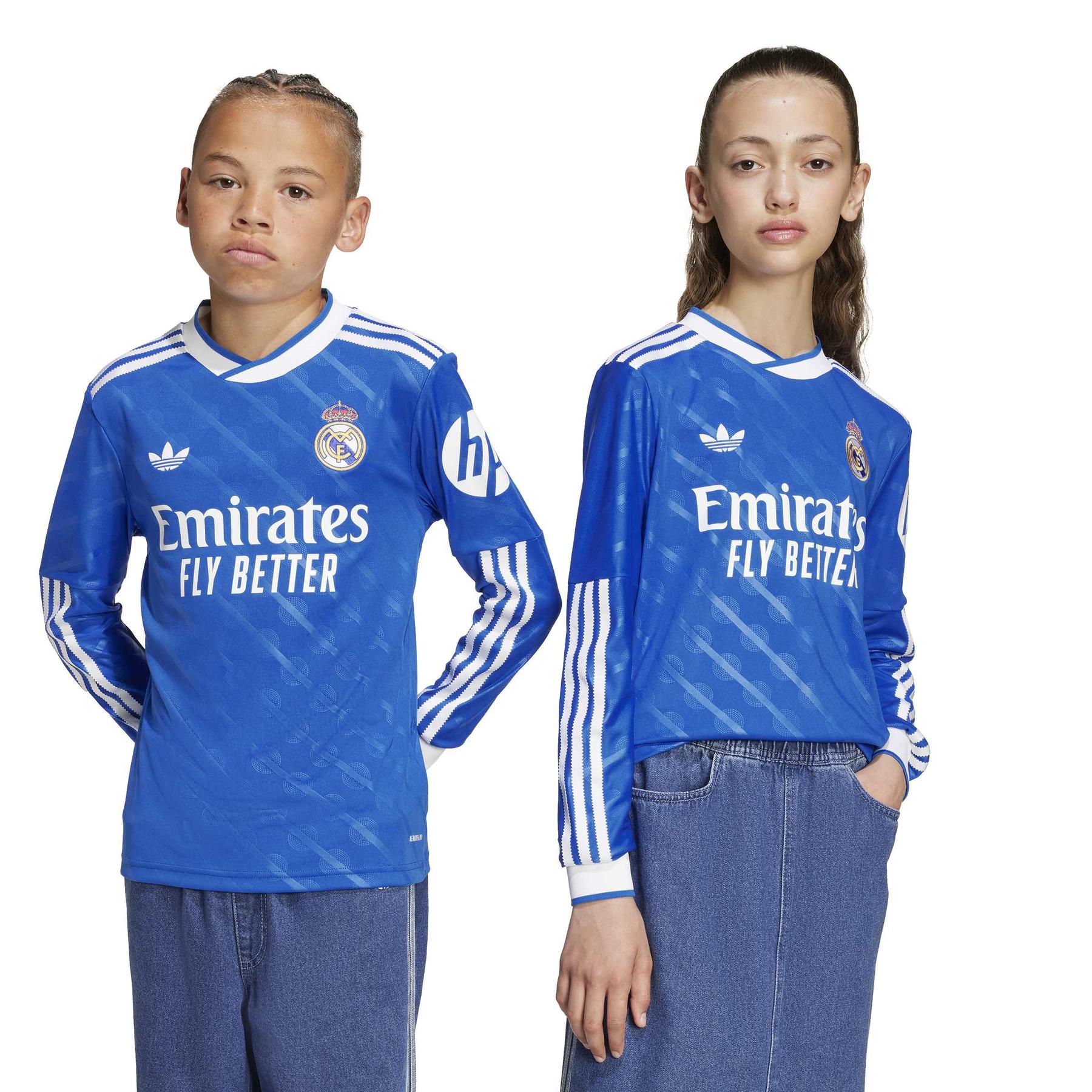 product/a/d/adidas_jp3918_9_apparel_on_model_standard_unisex_pair_shot_white.jpg