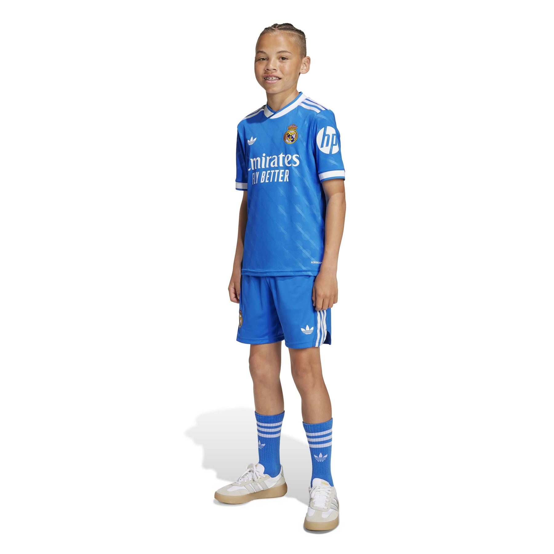 product/a/d/adidas_jp3931_6_apparel_on_model_standard_view_white.jpg
