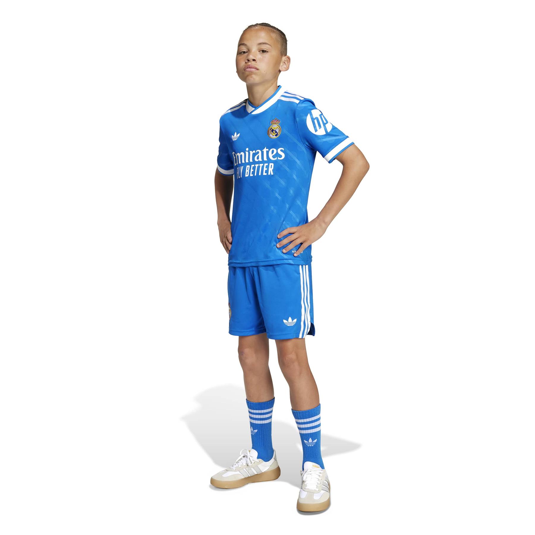 product/a/d/adidas_jp3931_8_apparel_on_model_walking_view_white.jpg
